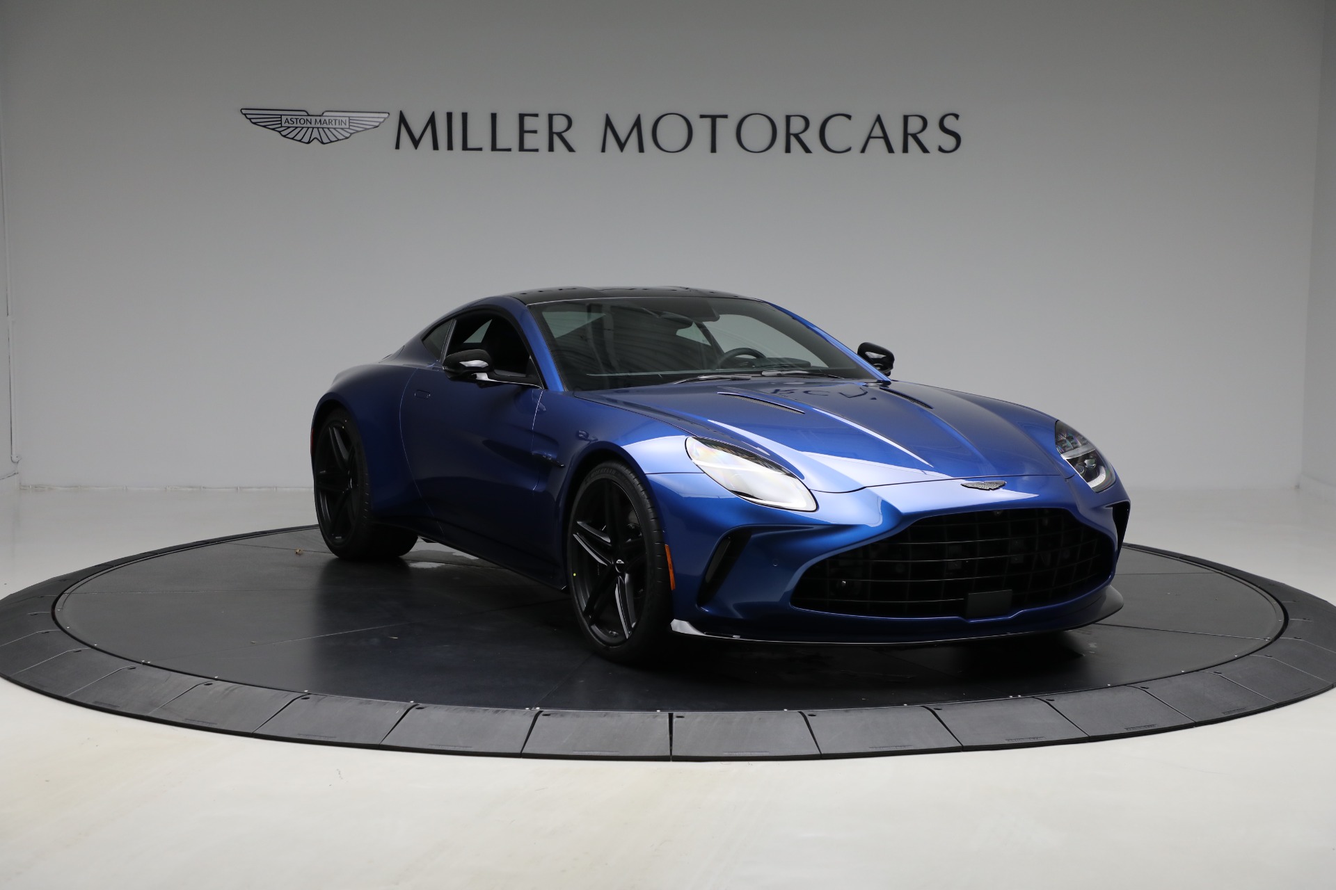 Used-2025-Aston-Martin-Vantage