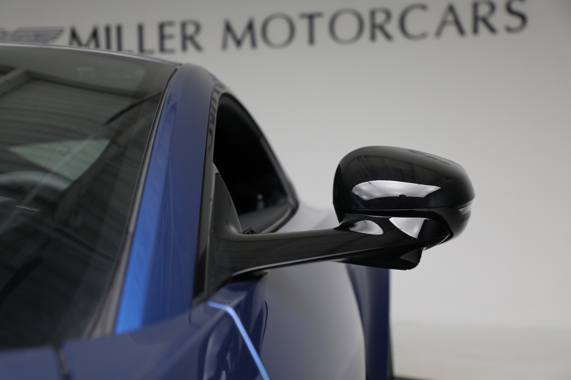 Used-2025-Aston-Martin-Vantage