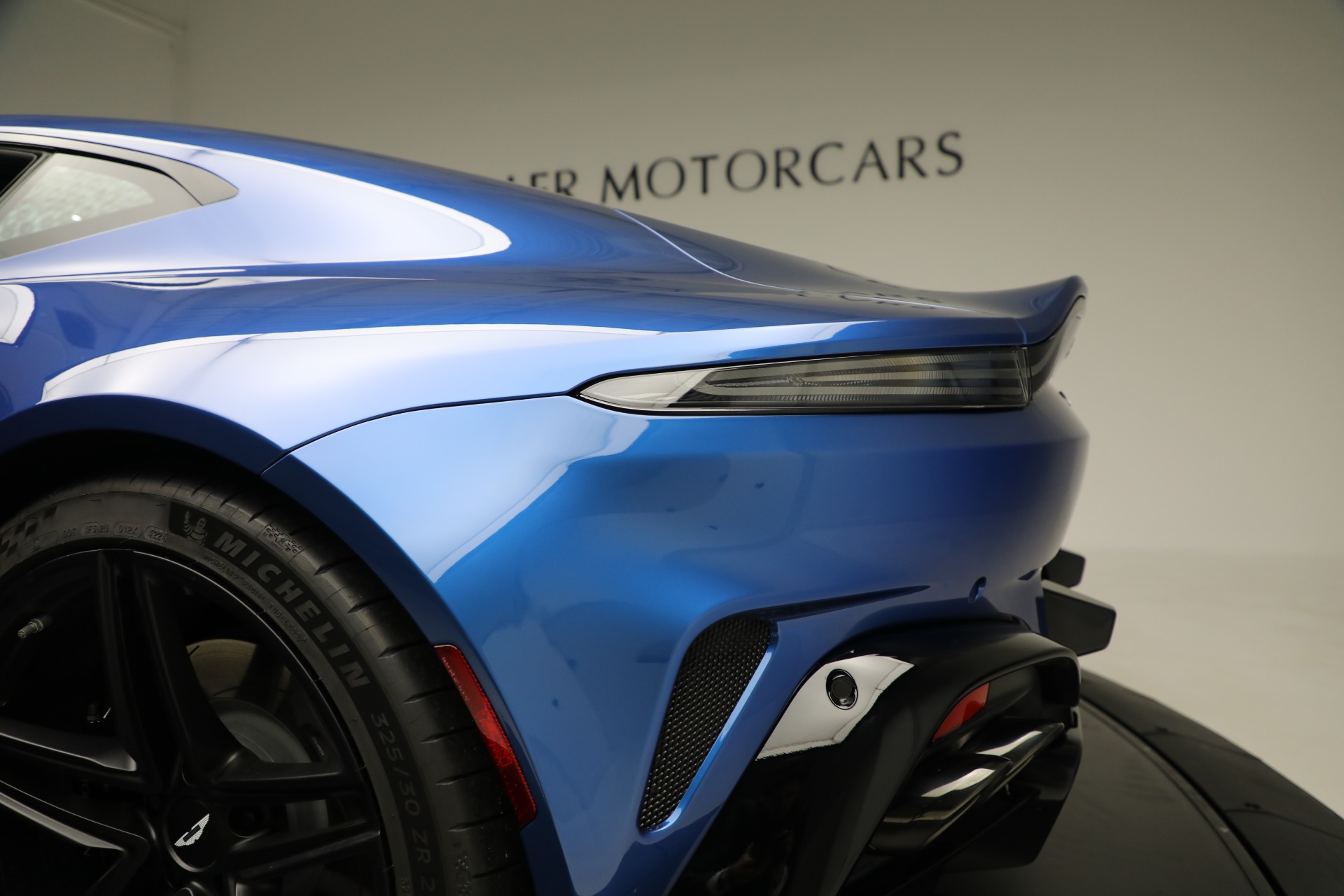 Used-2025-Aston-Martin-Vantage