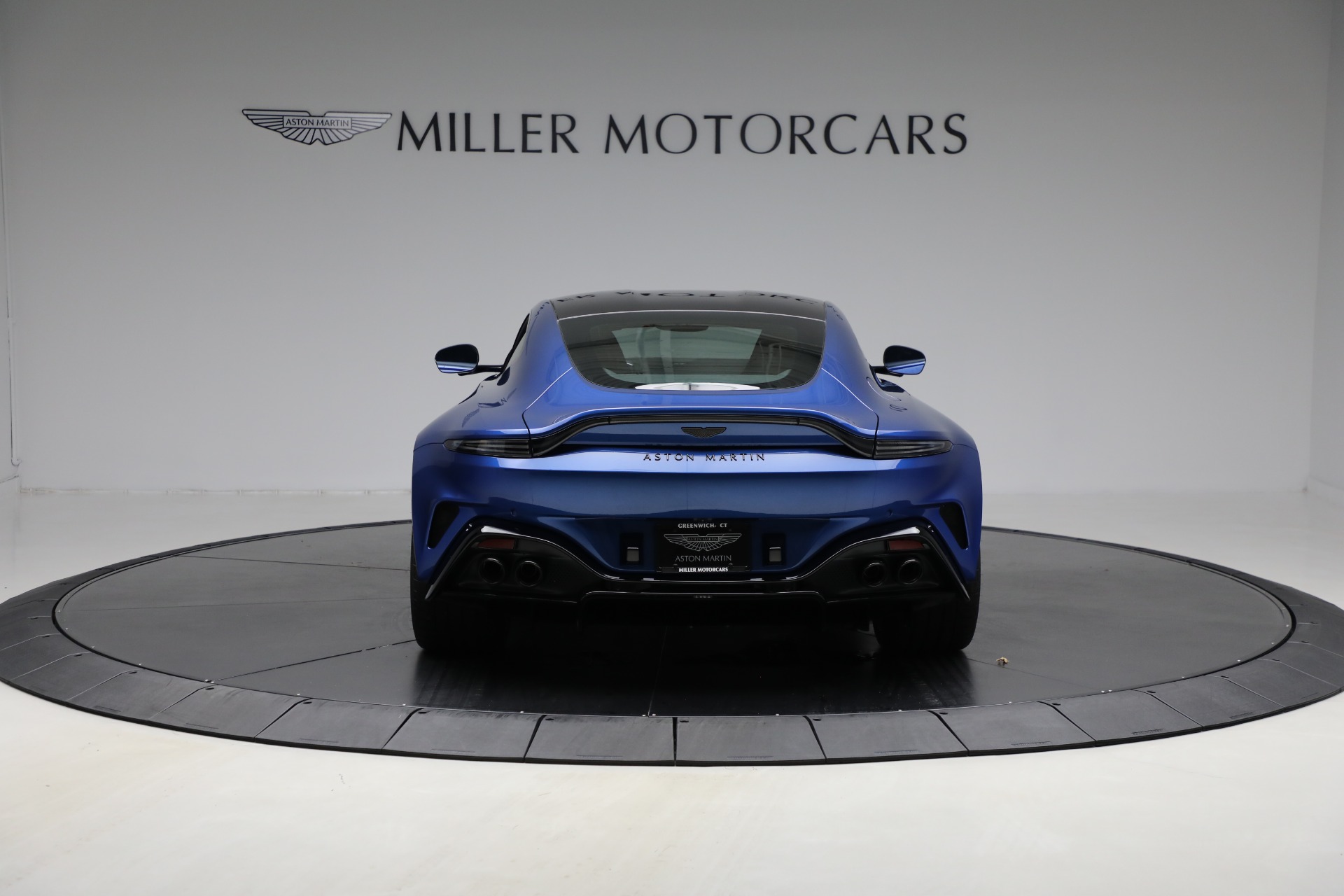 Used-2025-Aston-Martin-Vantage