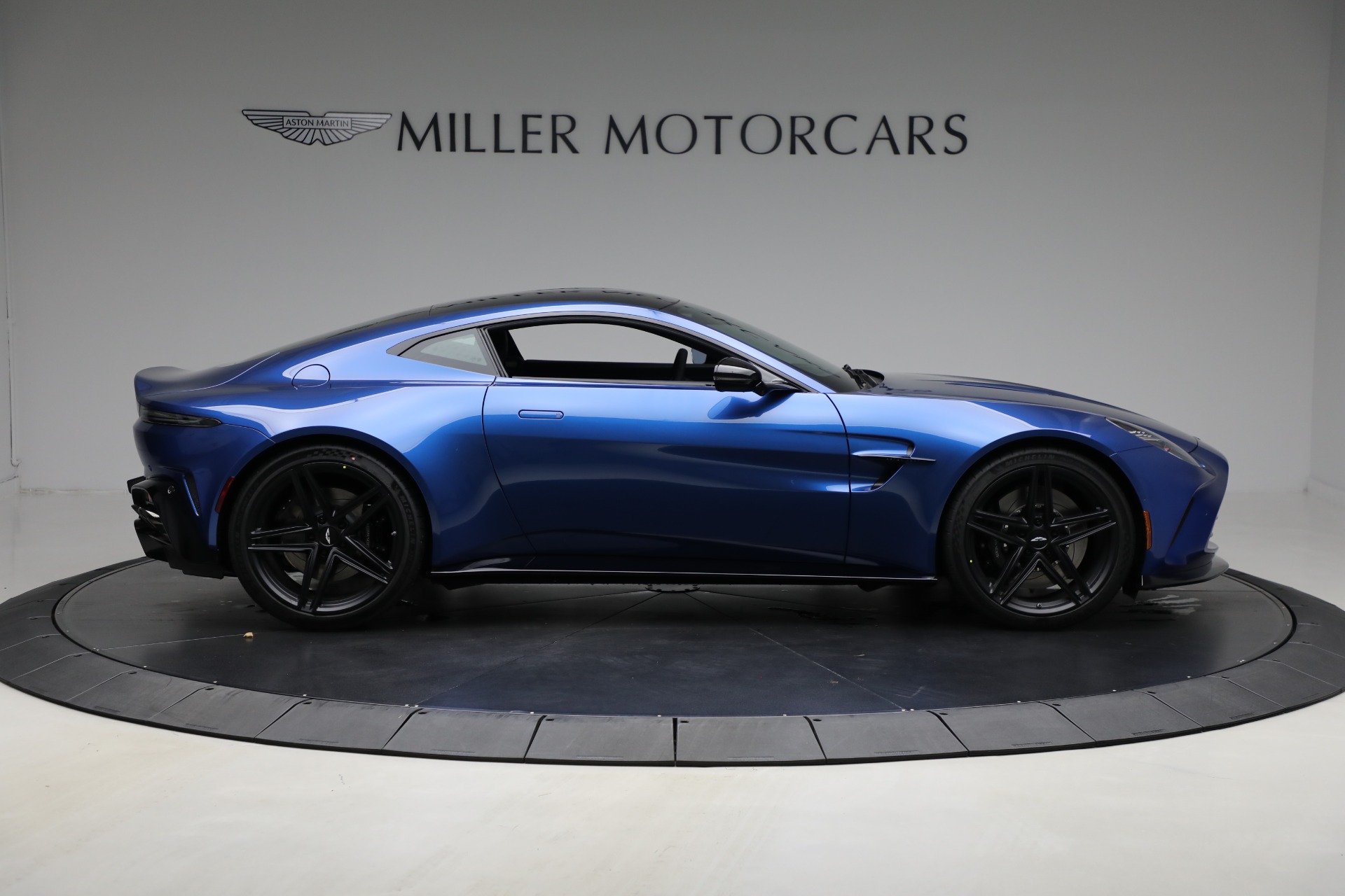 Used-2025-Aston-Martin-Vantage