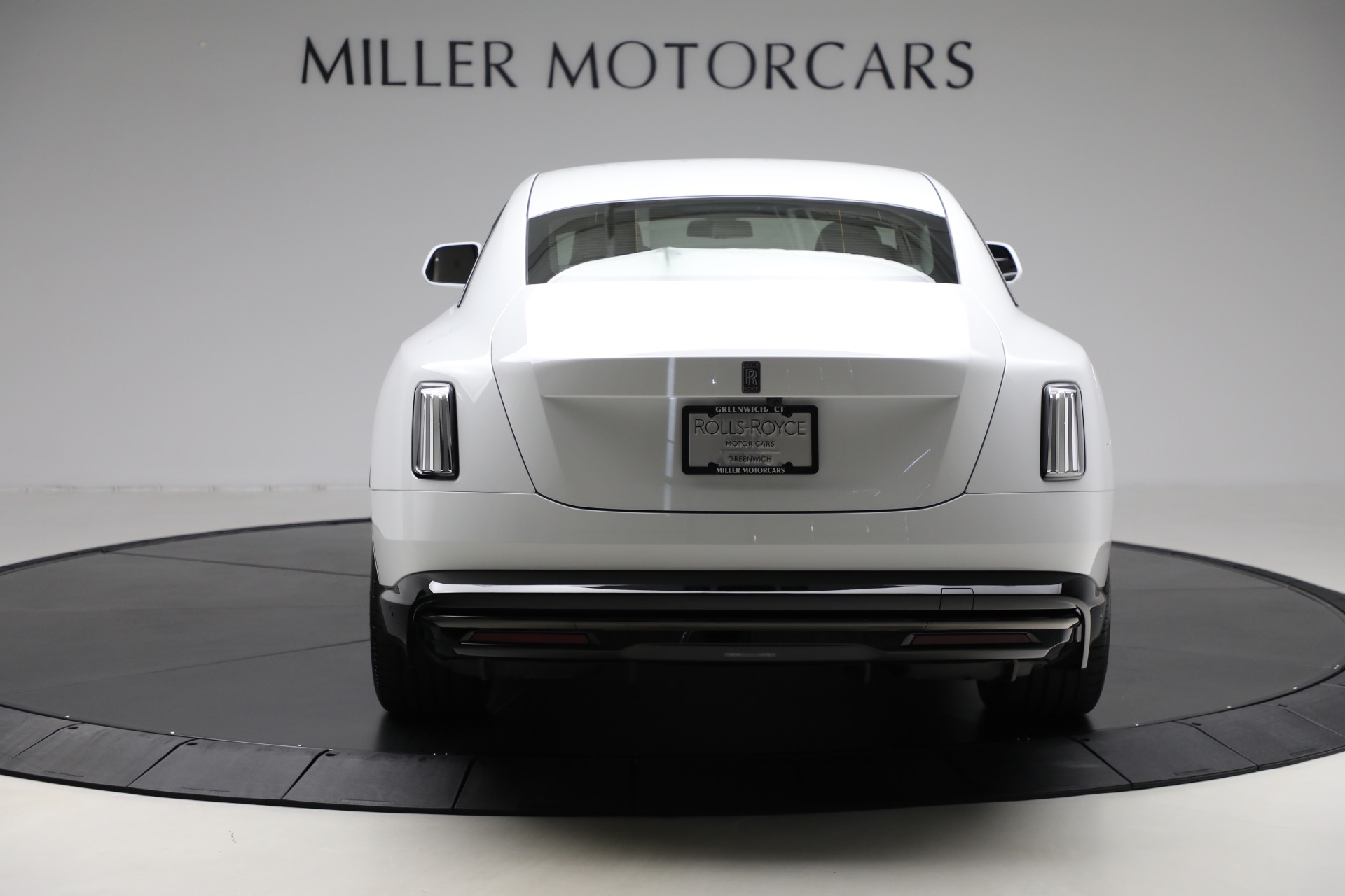 Used-2025-Rolls-Royce-Black-Badge-Spectre