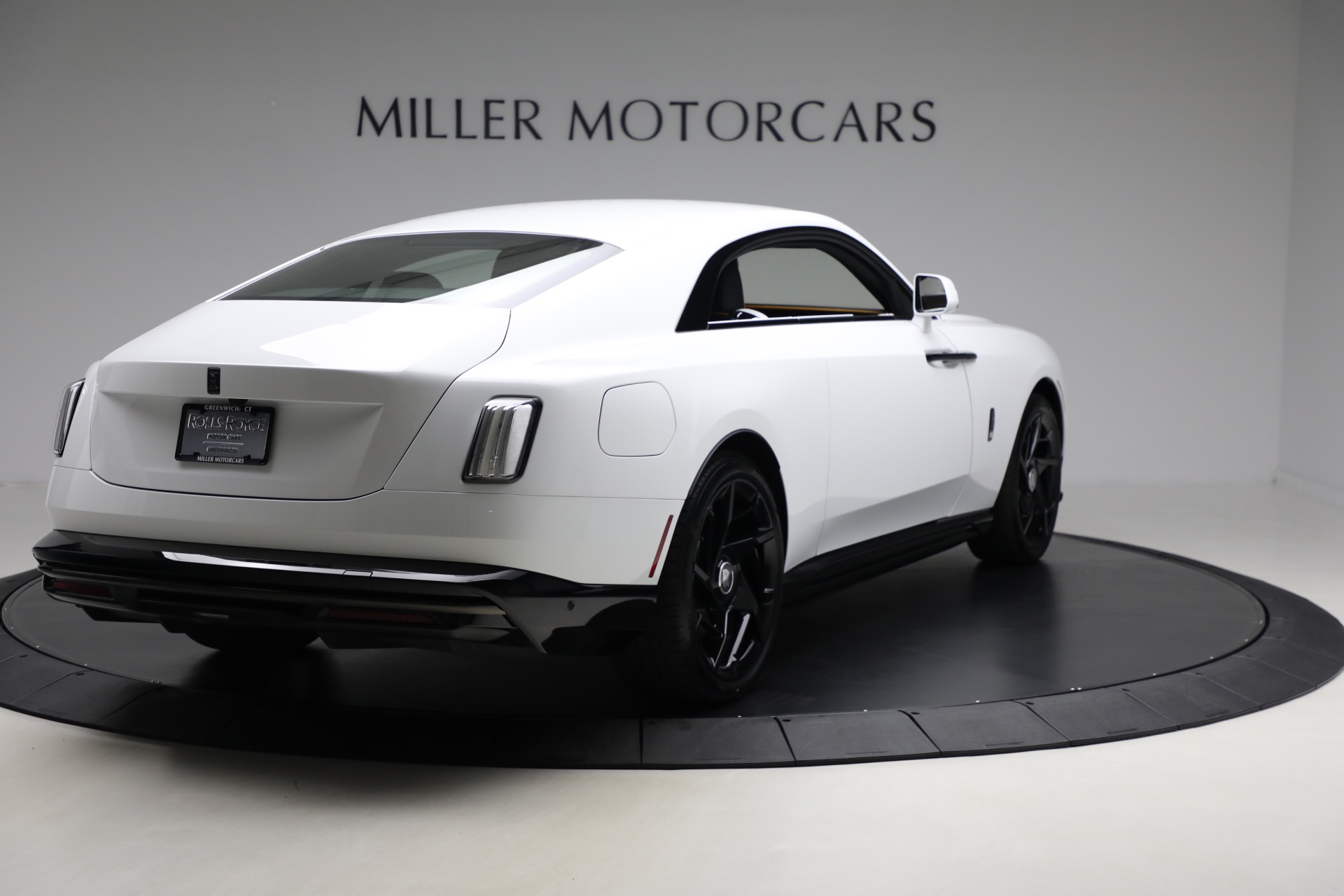 Used-2025-Rolls-Royce-Black-Badge-Spectre