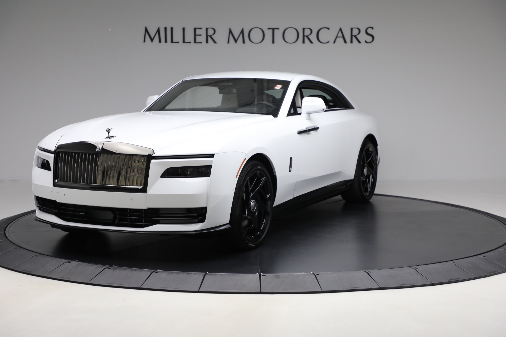 Used-2025-Rolls-Royce-Black-Badge-Spectre