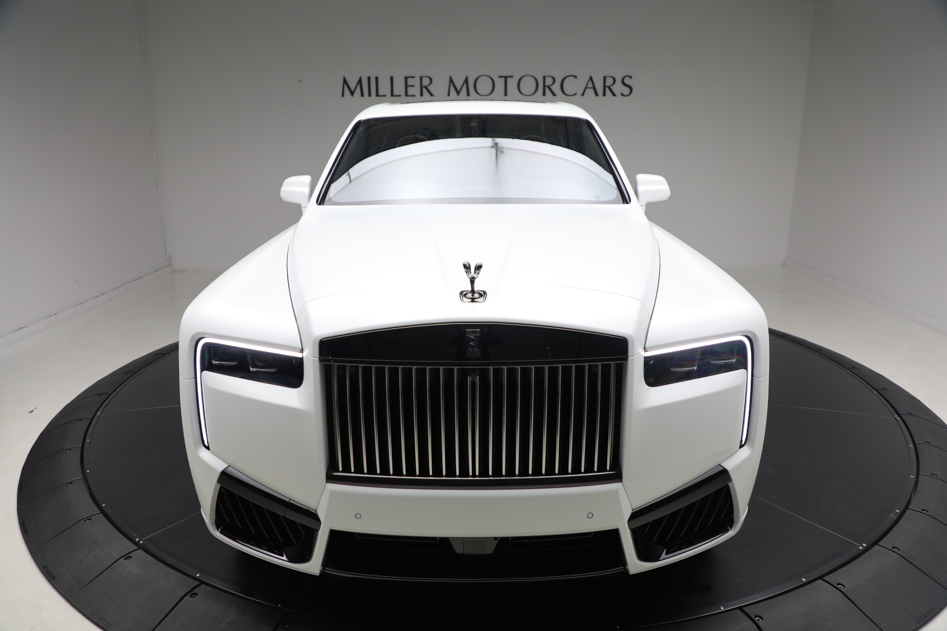 Used-2025-Rolls-Royce-Black-Badge-Cullinan
