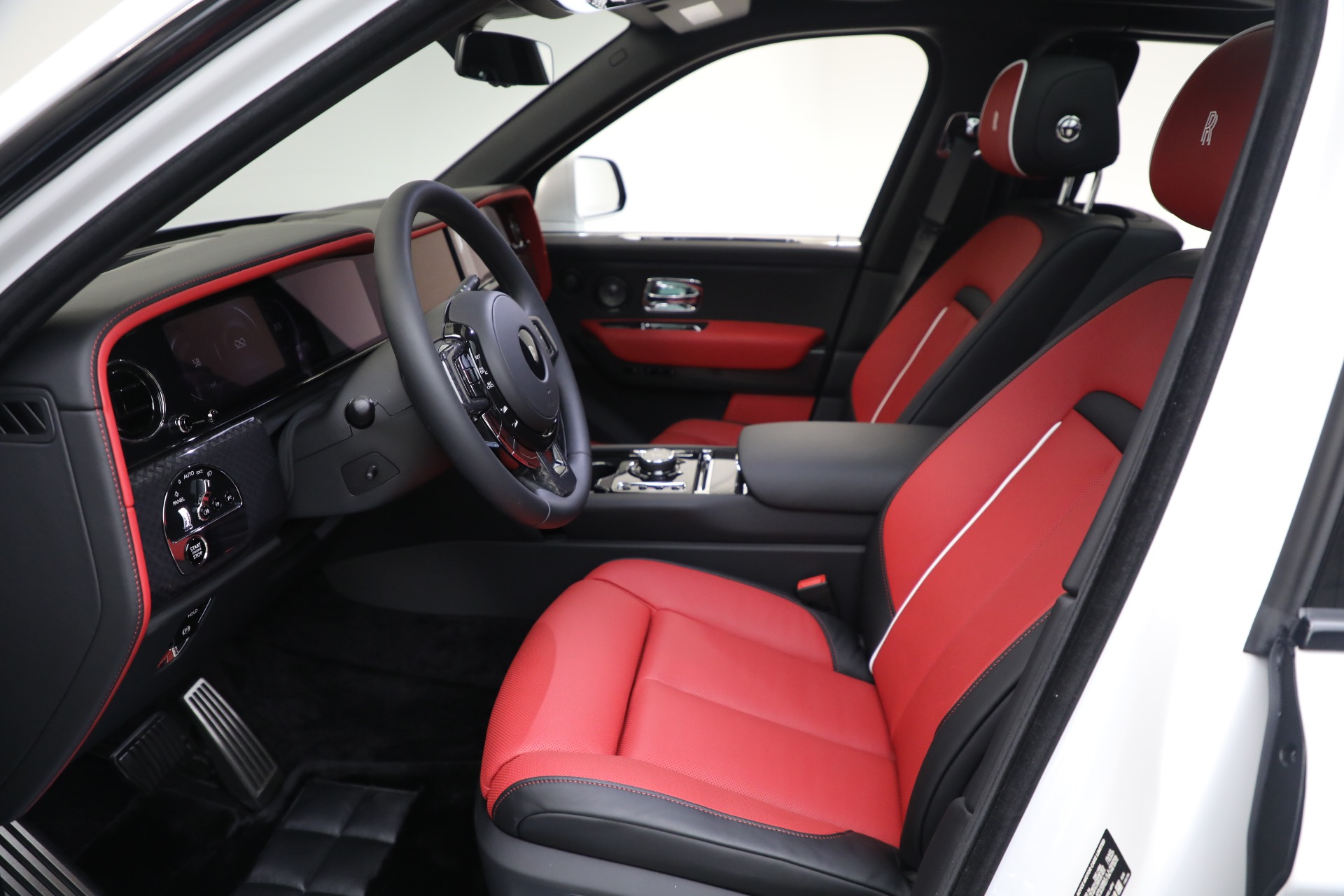 Used-2025-Rolls-Royce-Black-Badge-Cullinan