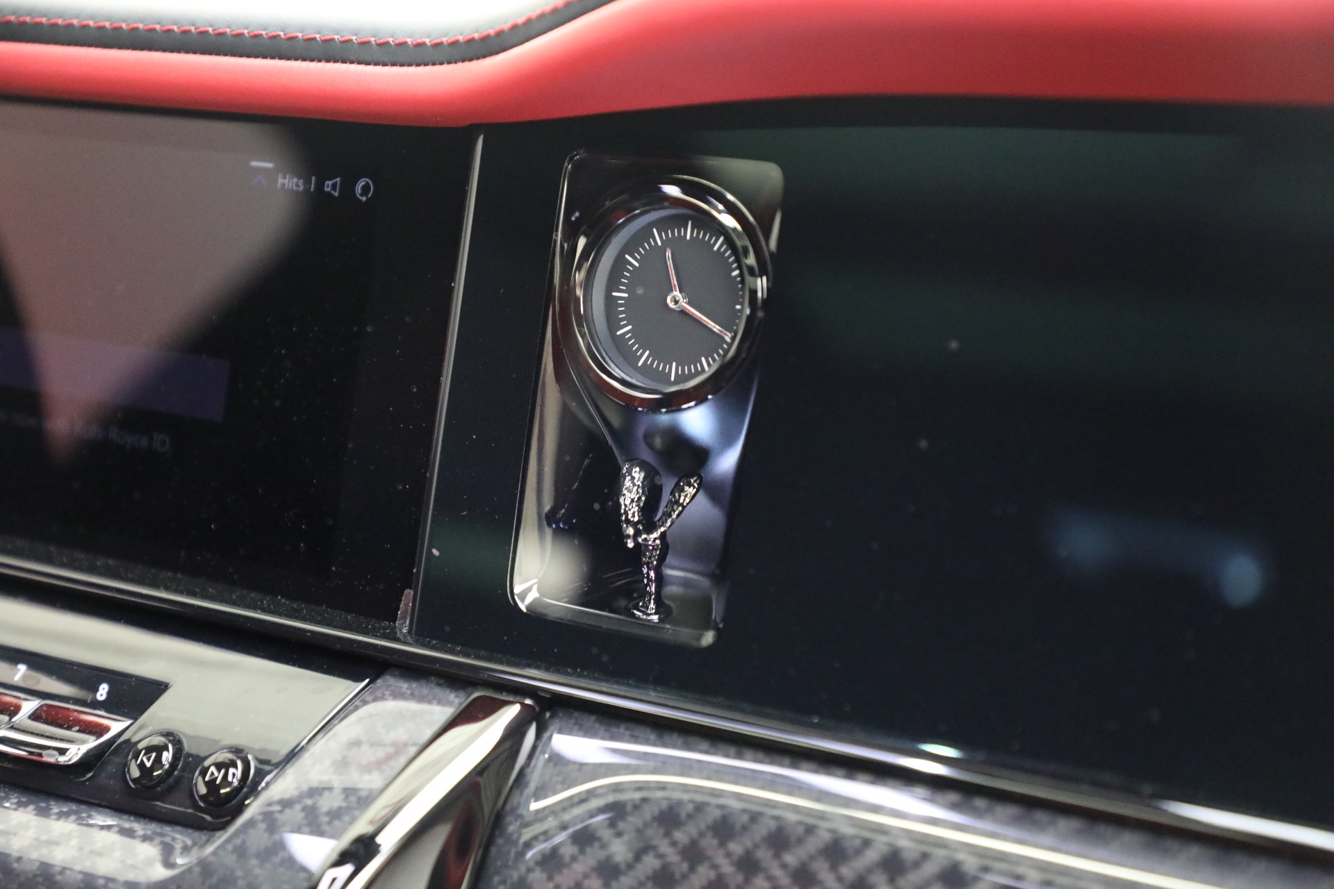 Used-2025-Rolls-Royce-Black-Badge-Cullinan