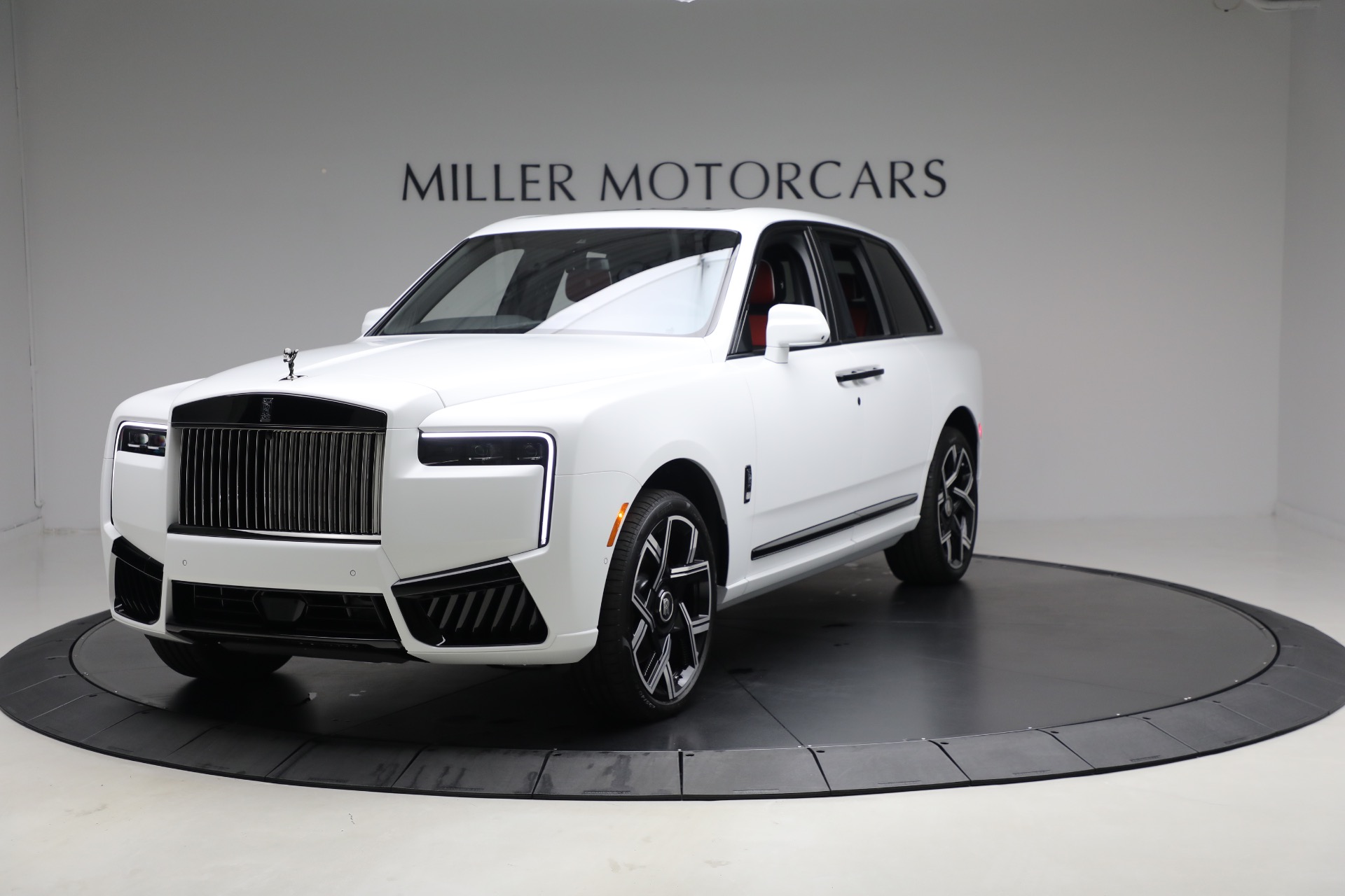 Used-2025-Rolls-Royce-Black-Badge-Cullinan