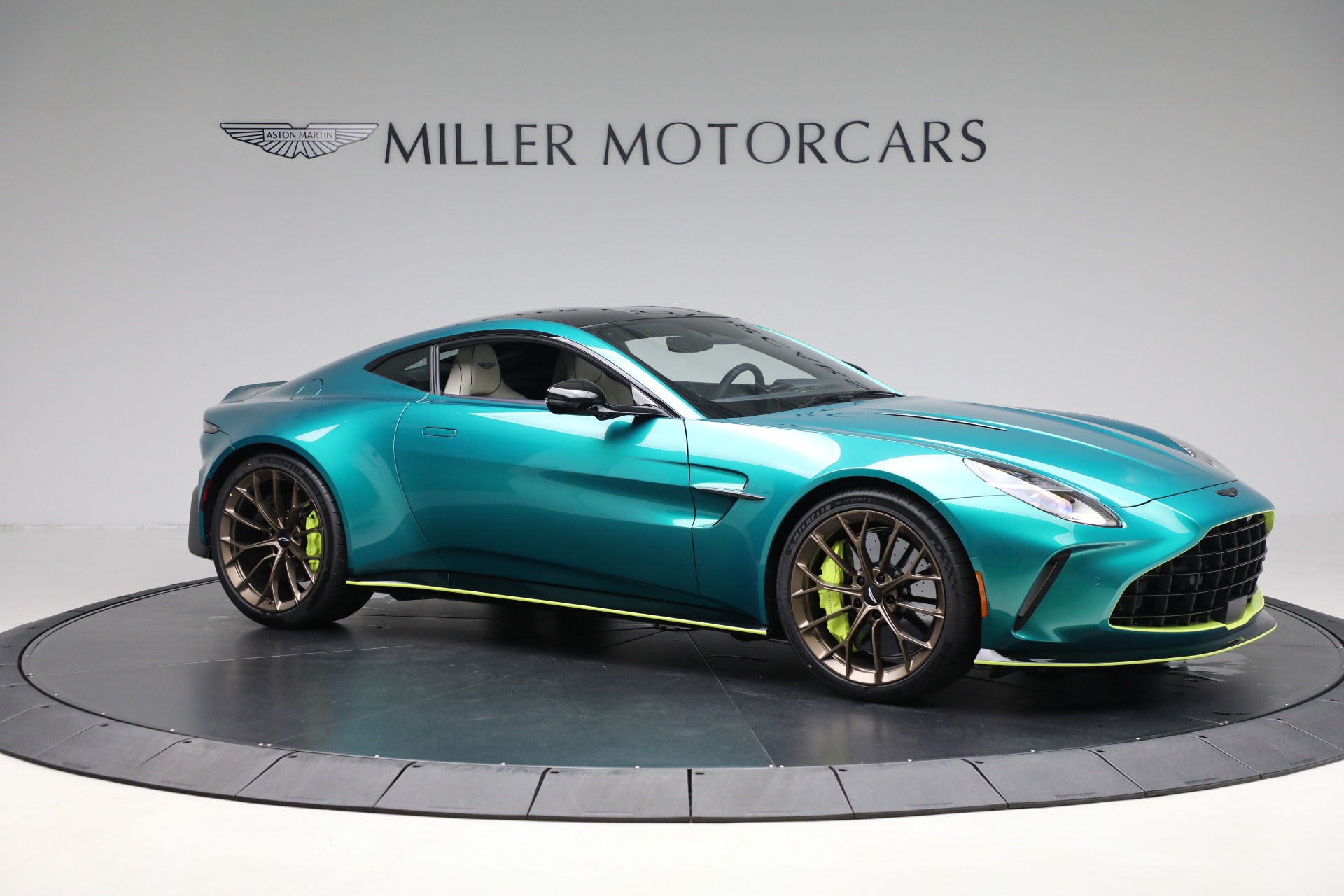 Used-2025-Aston-Martin-Vantage