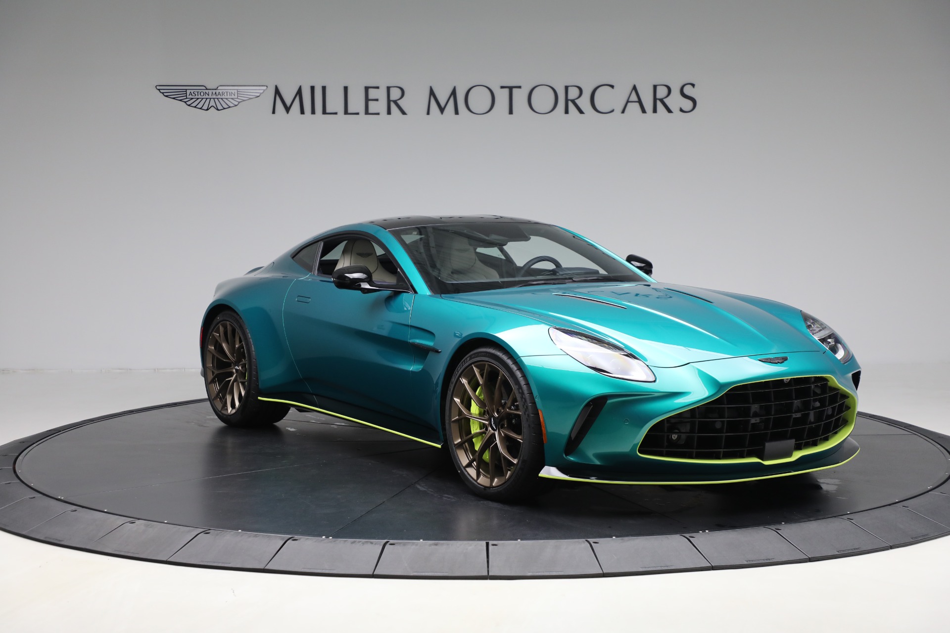 Used-2025-Aston-Martin-Vantage