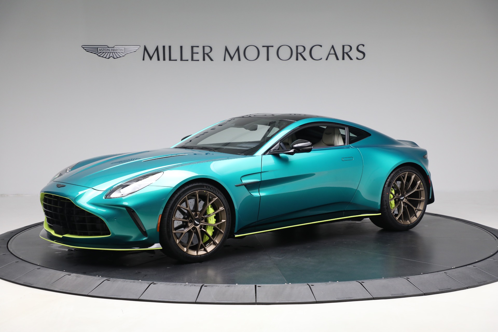 Used-2025-Aston-Martin-Vantage