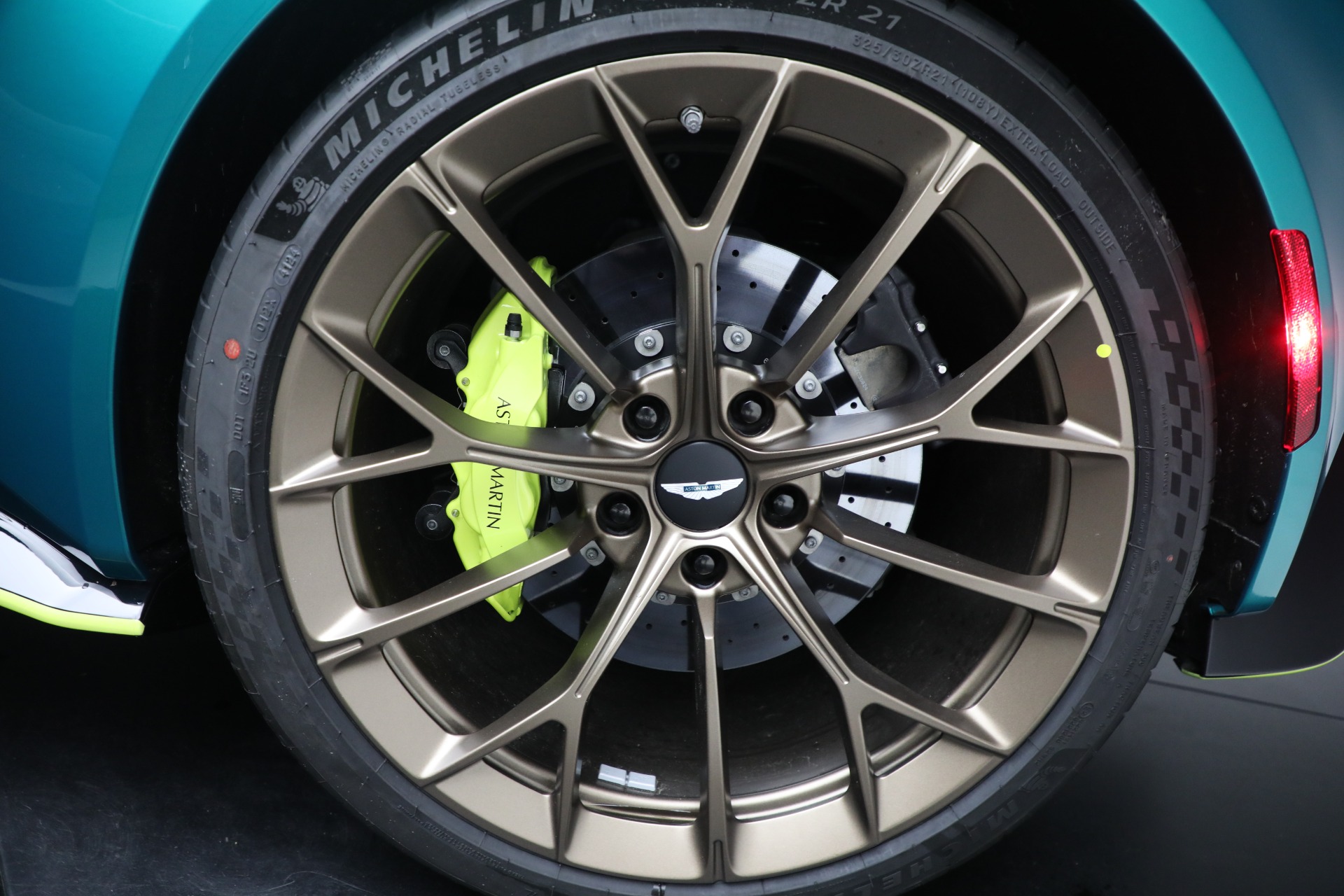 Used-2025-Aston-Martin-Vantage