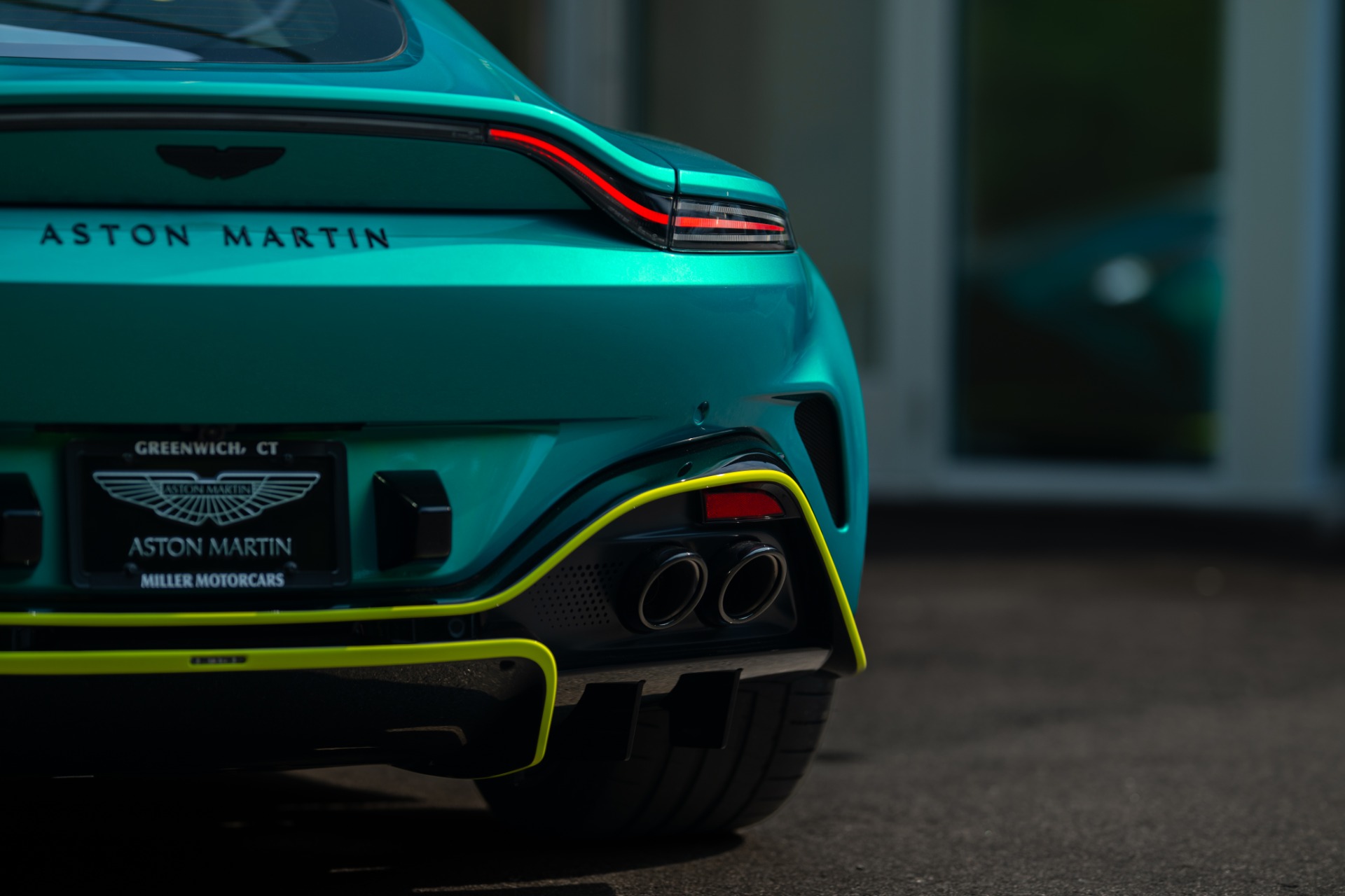 Used-2025-Aston-Martin-Vantage