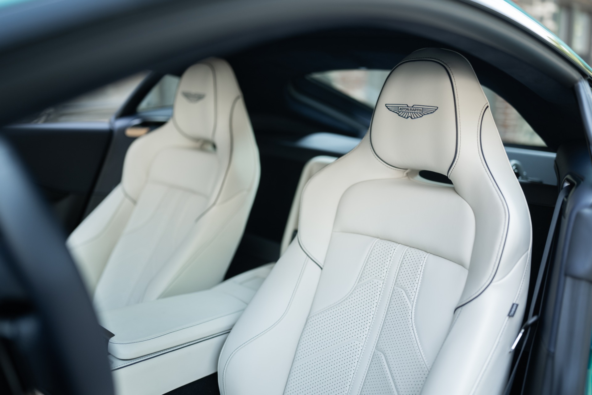 Used-2025-Aston-Martin-Vantage