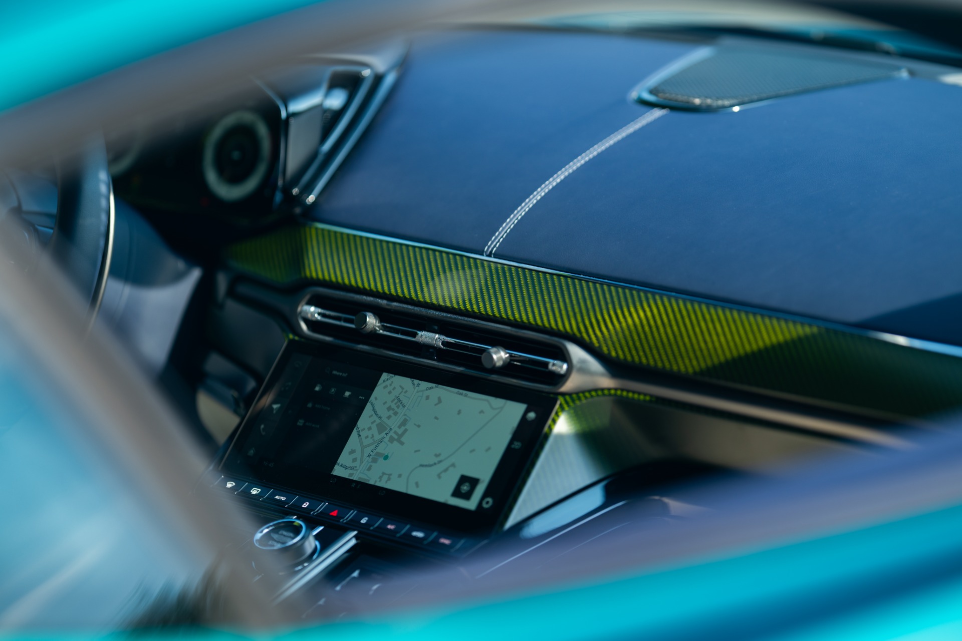 Used-2025-Aston-Martin-Vantage