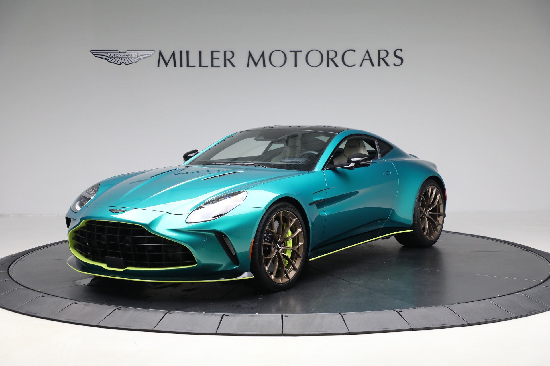Used-2025-Aston-Martin-Vantage