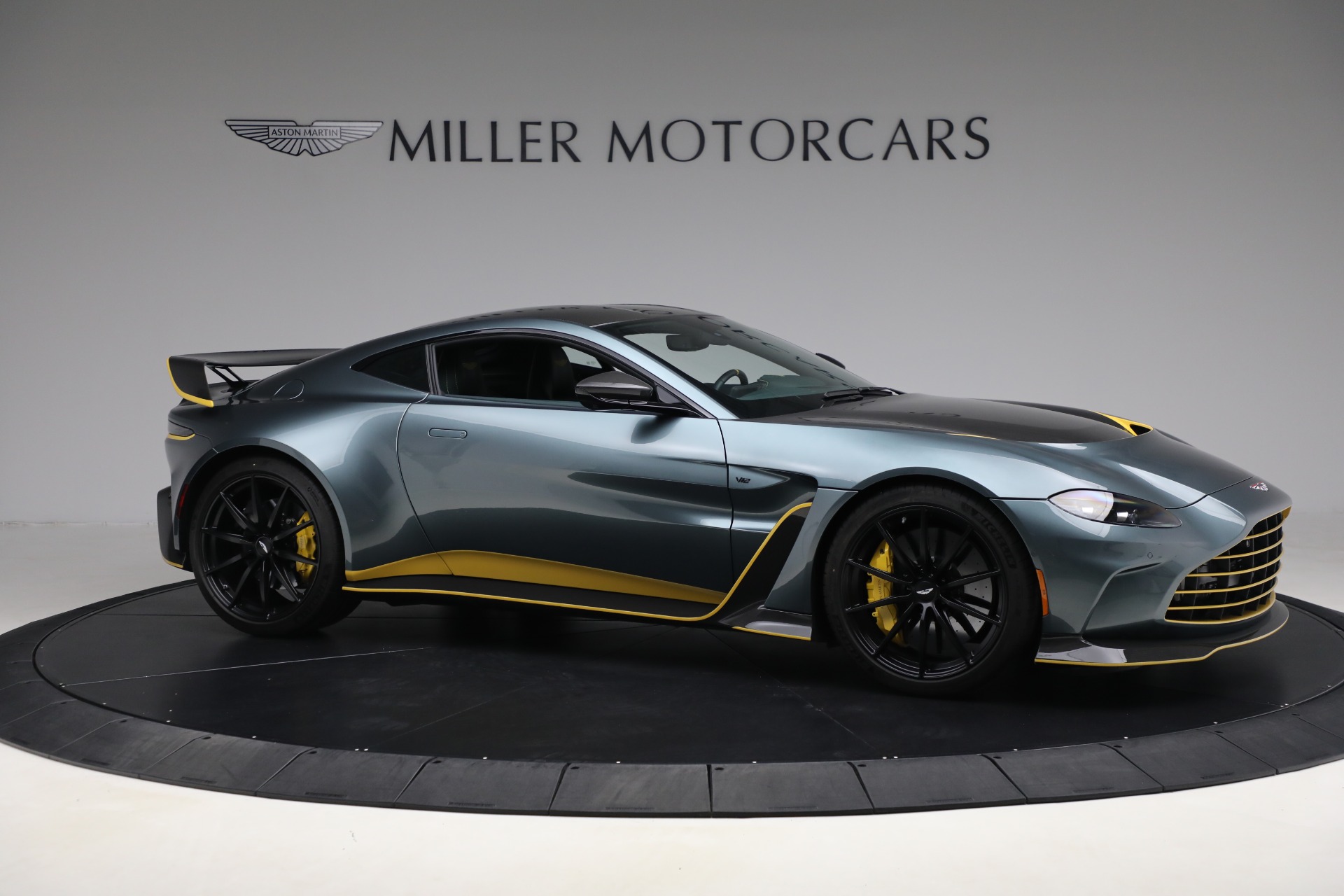 Used-2023-Aston-Martin-Vantage-V12
