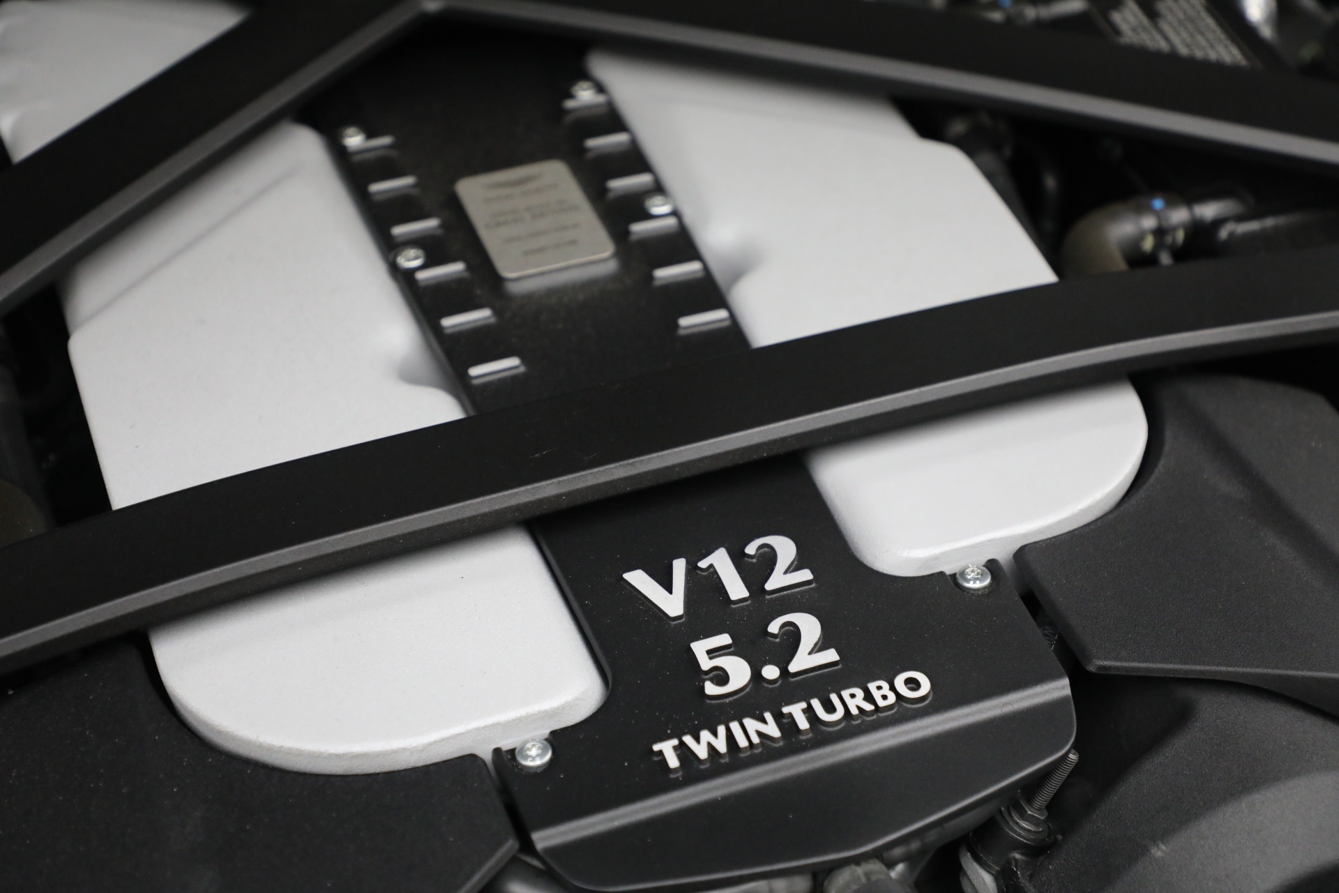 Used-2023-Aston-Martin-Vantage-V12