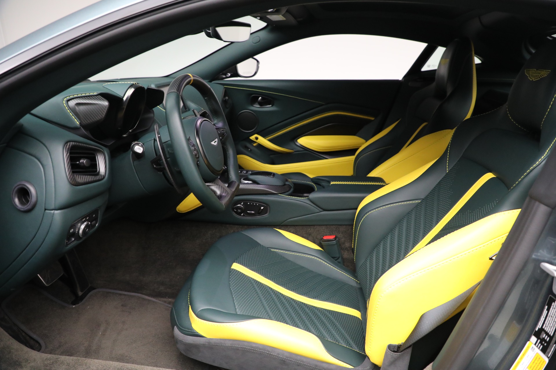 Used-2023-Aston-Martin-Vantage-V12