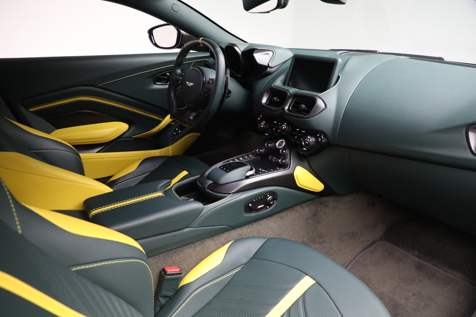 Used-2023-Aston-Martin-Vantage-V12