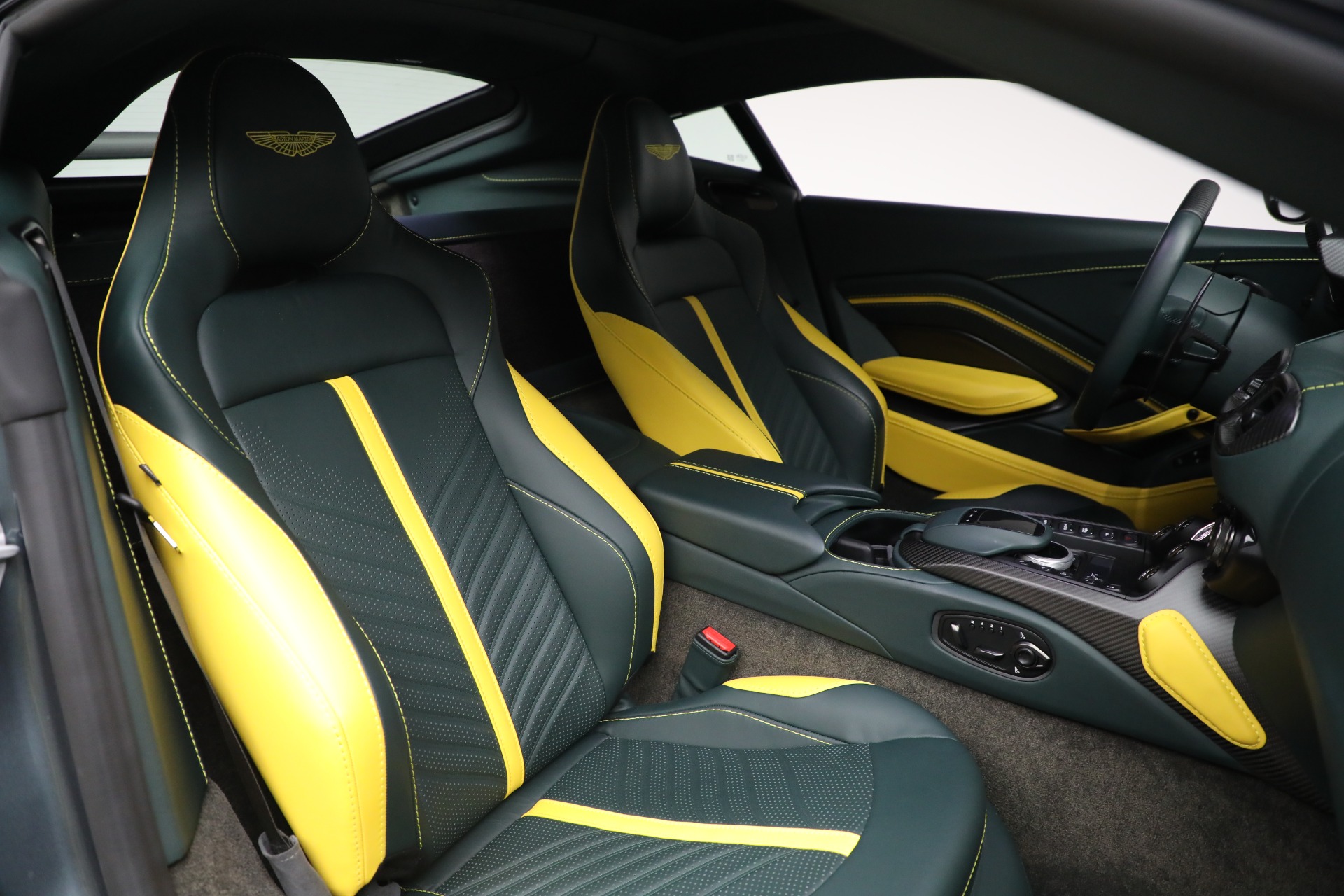 Used-2023-Aston-Martin-Vantage-V12