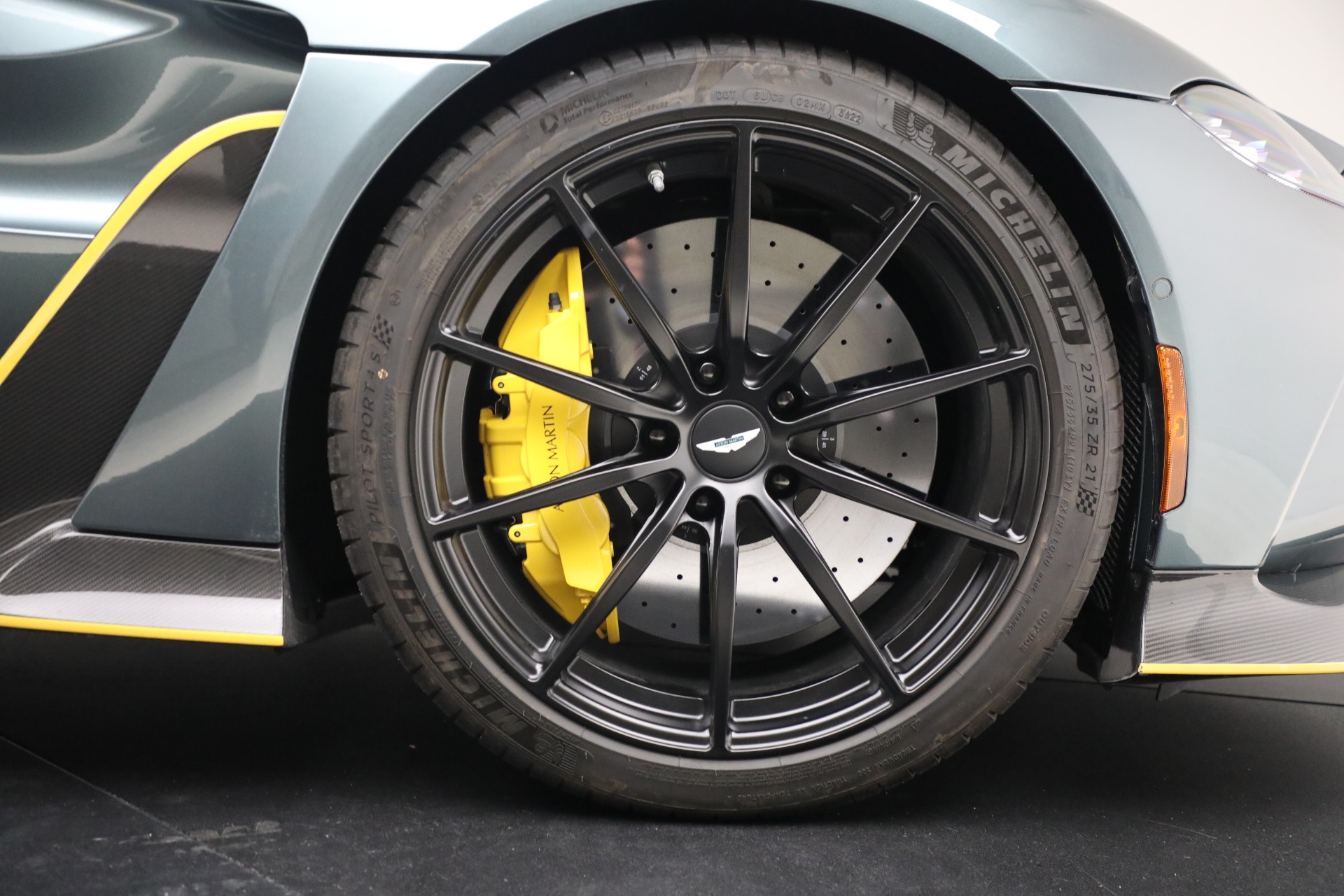 Used-2023-Aston-Martin-Vantage-V12