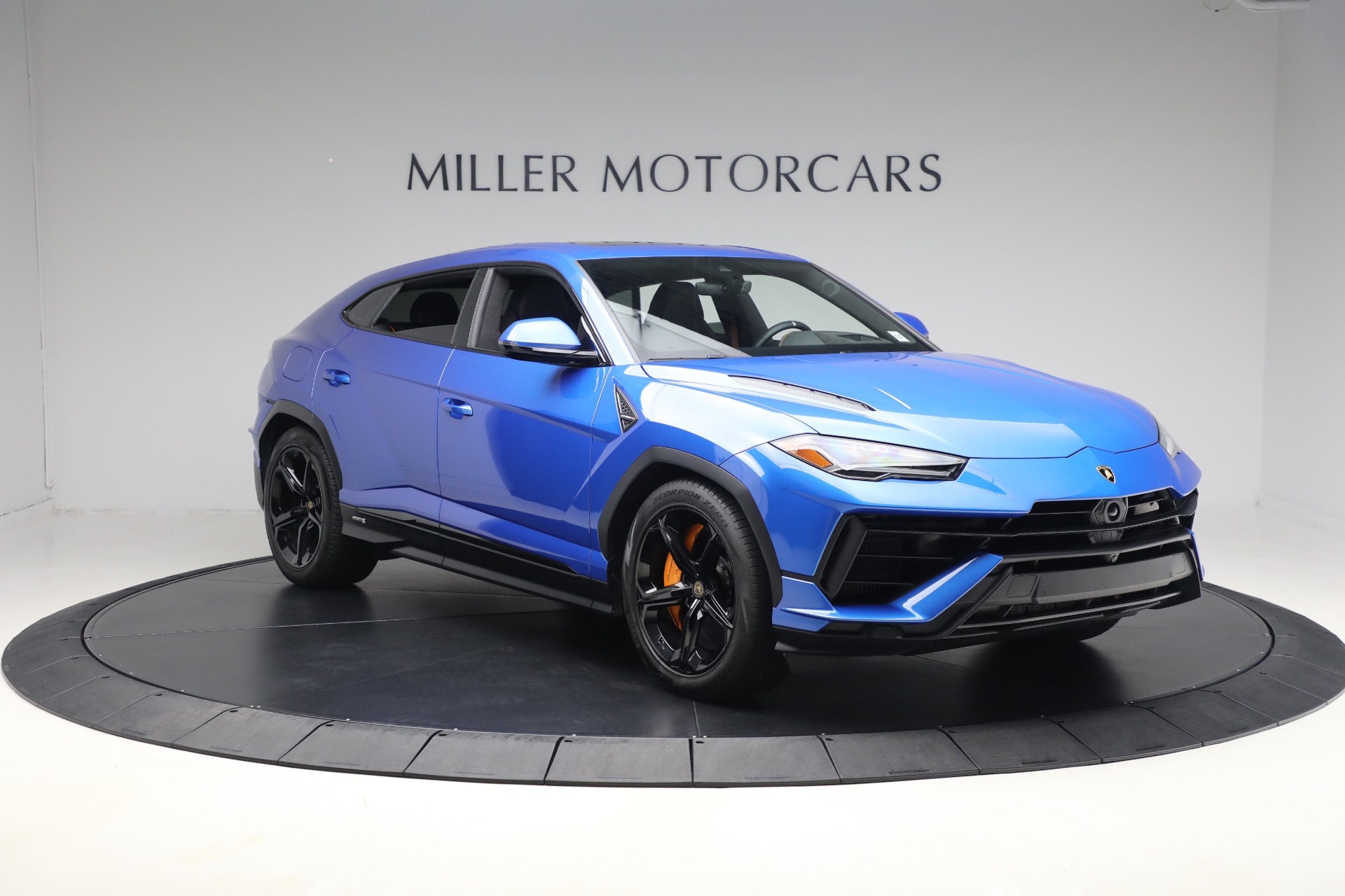 Used-2024-Lamborghini-Urus-S