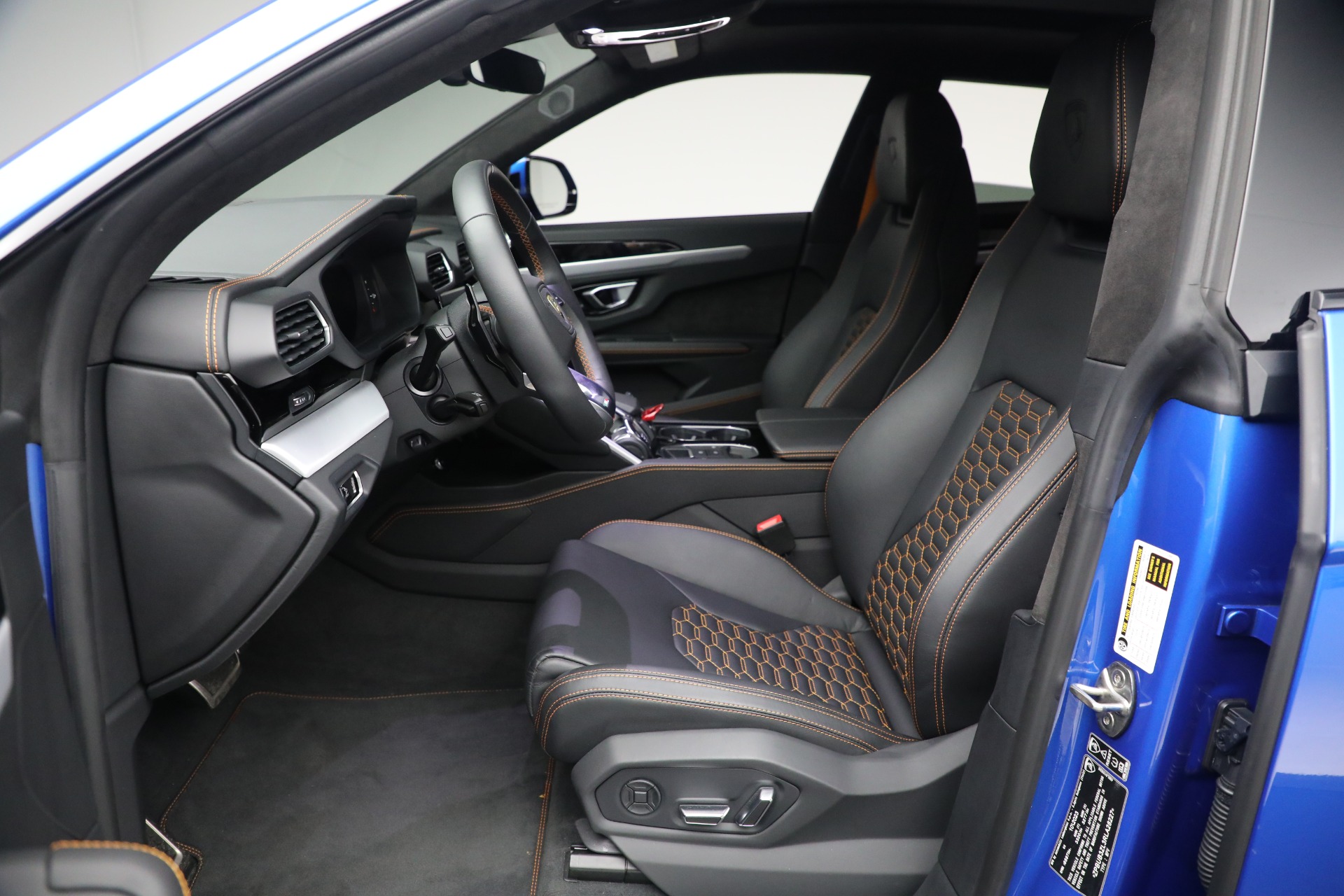 Used-2024-Lamborghini-Urus-S