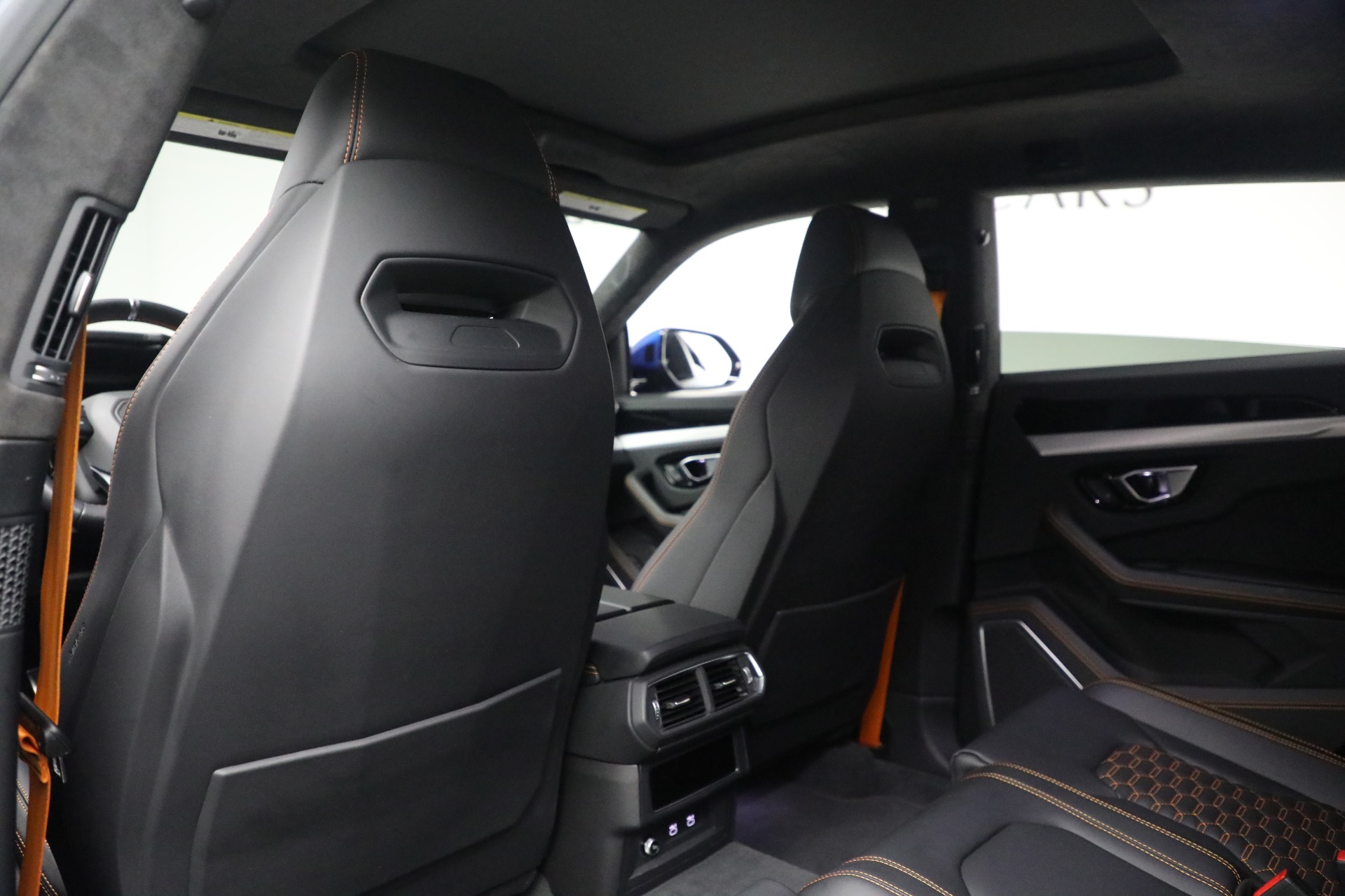 Used-2024-Lamborghini-Urus-S