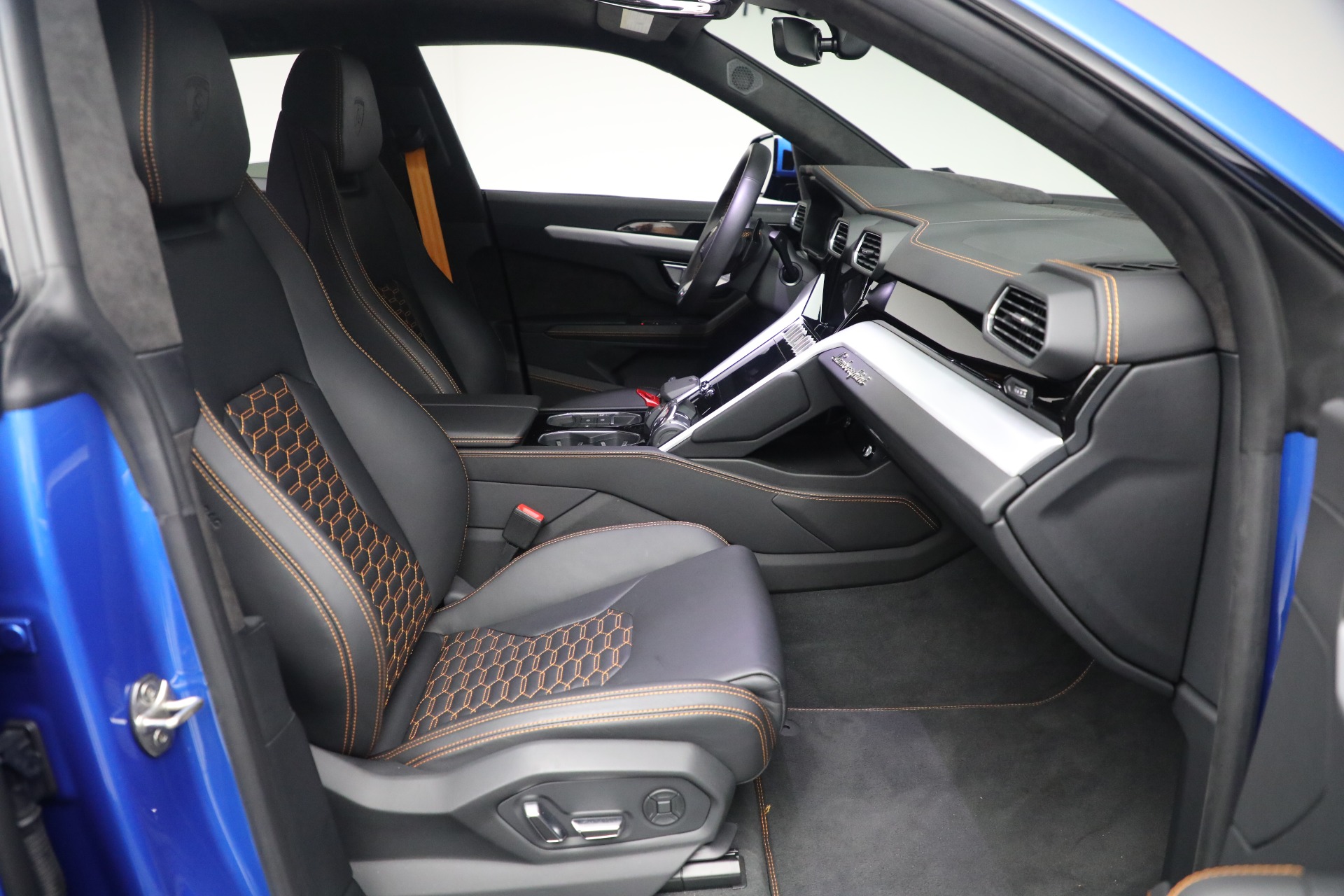 Used-2024-Lamborghini-Urus-S