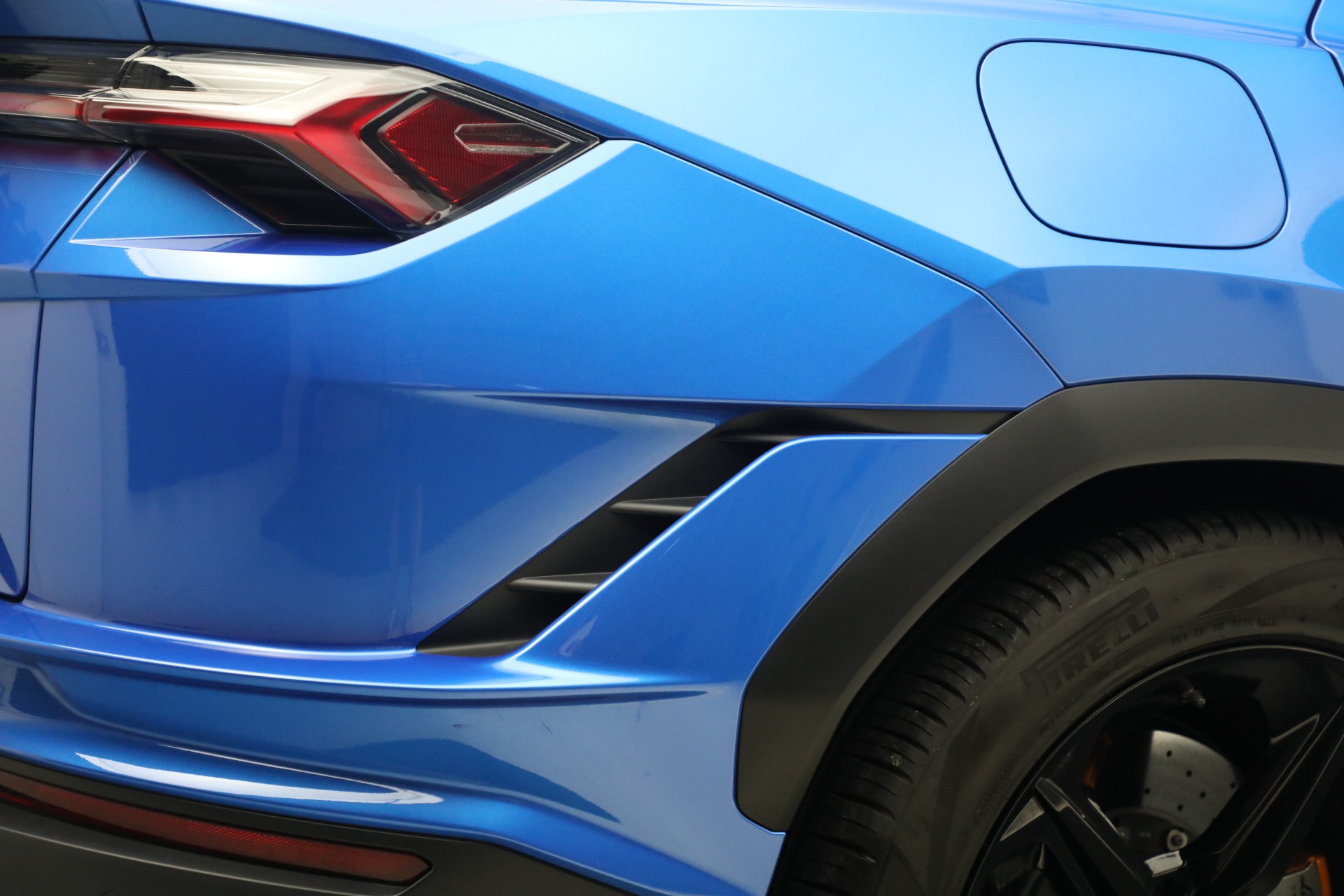 Used-2024-Lamborghini-Urus-S