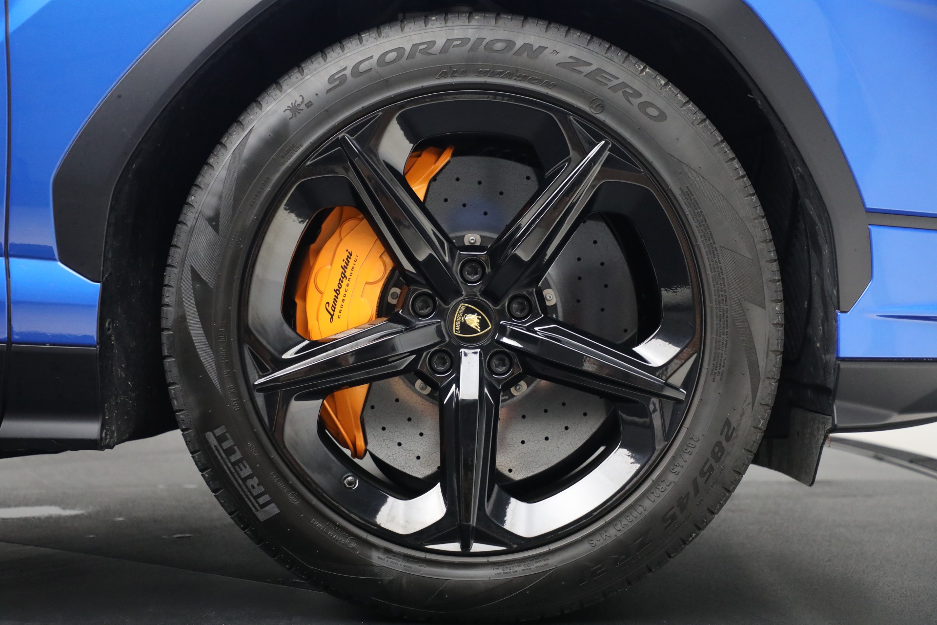 Used-2024-Lamborghini-Urus-S