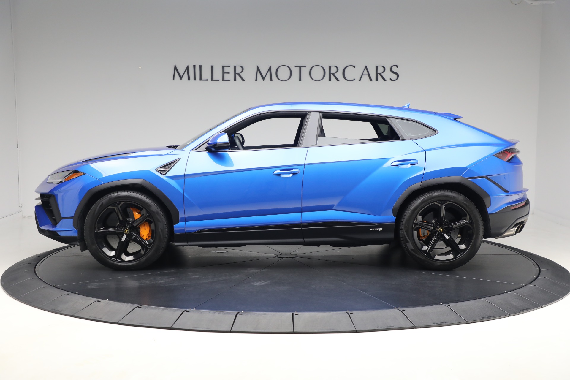 Used-2024-Lamborghini-Urus-S