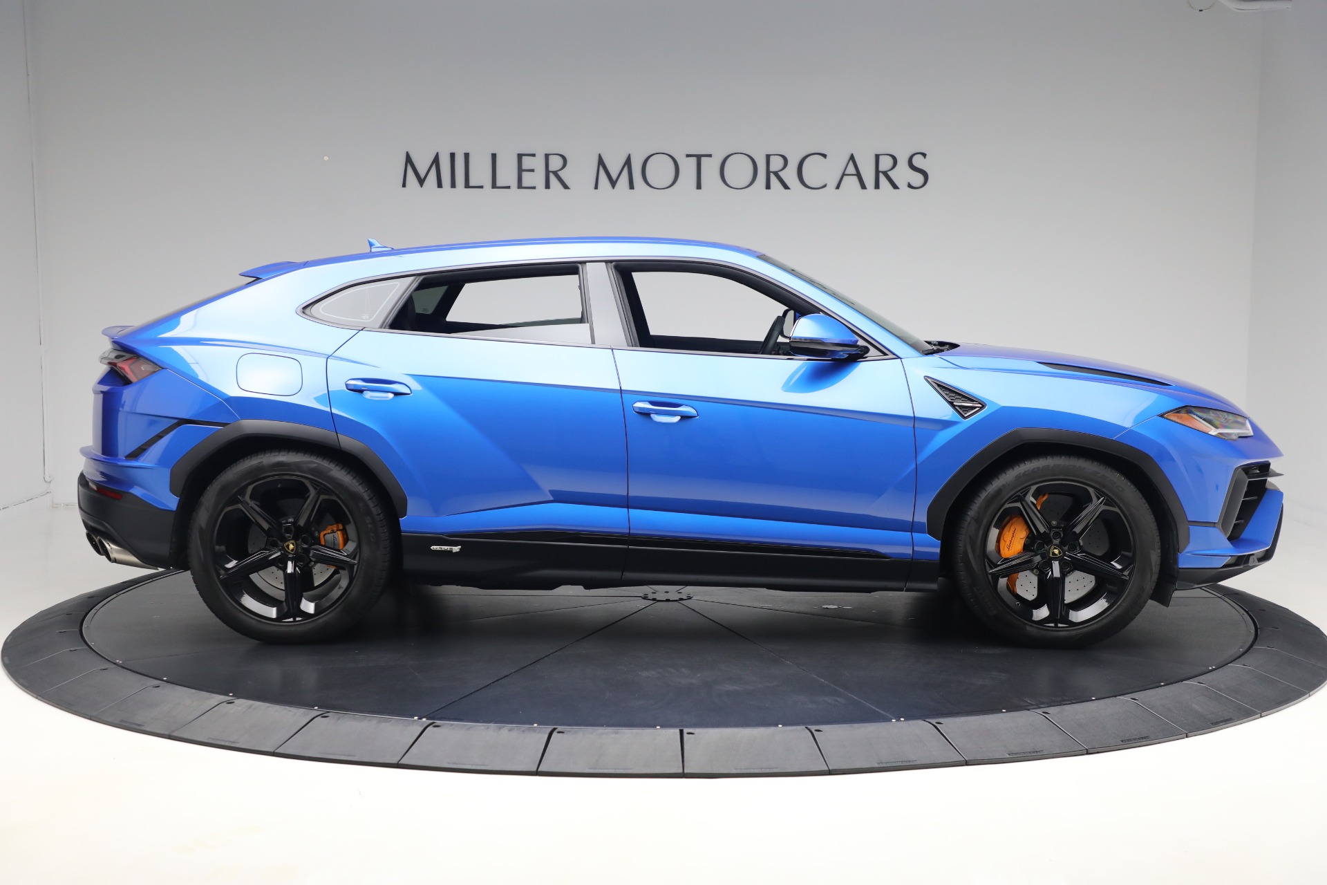 Used-2024-Lamborghini-Urus-S
