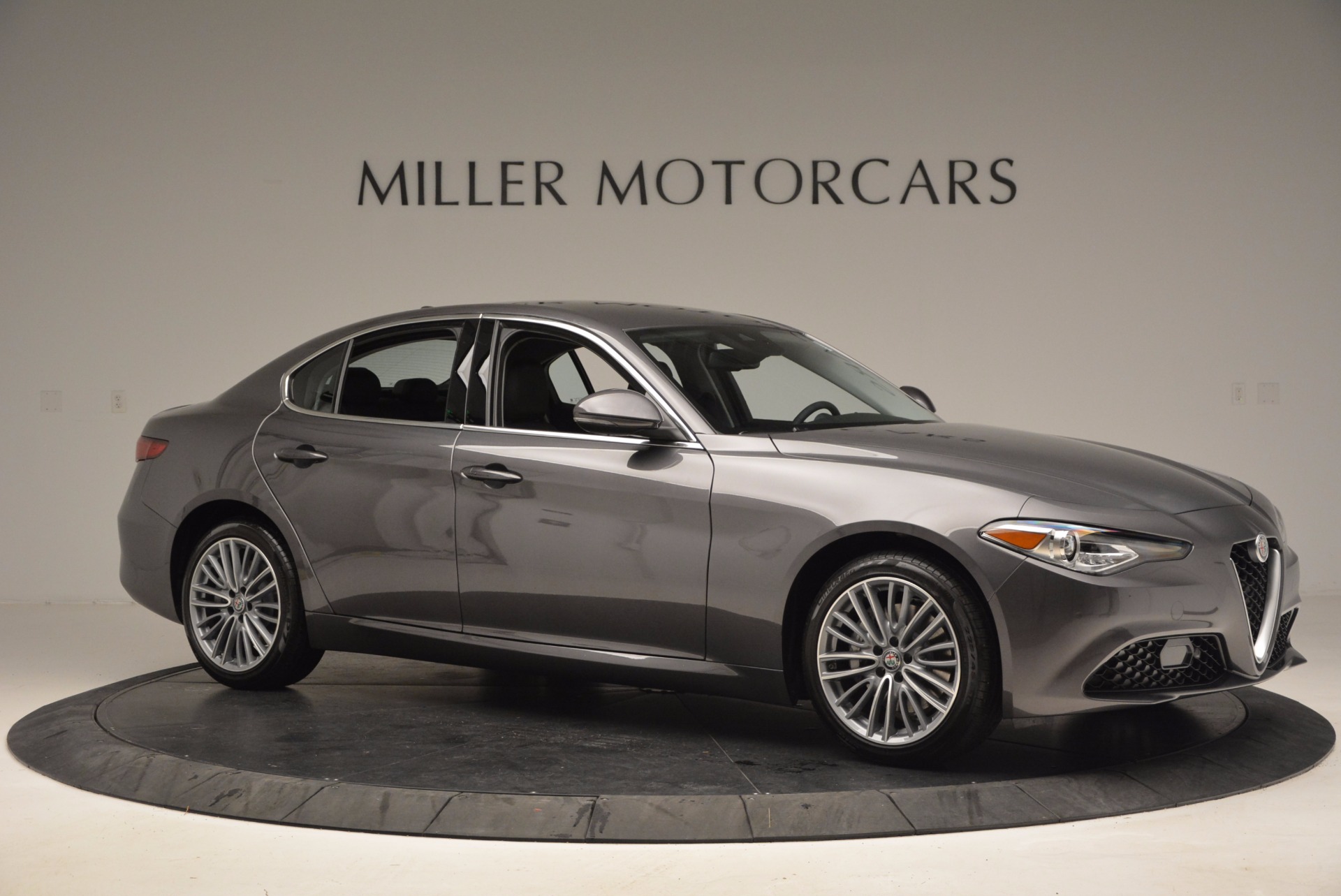 New-2017-Alfa-Romeo-Giulia-Ti-Q4