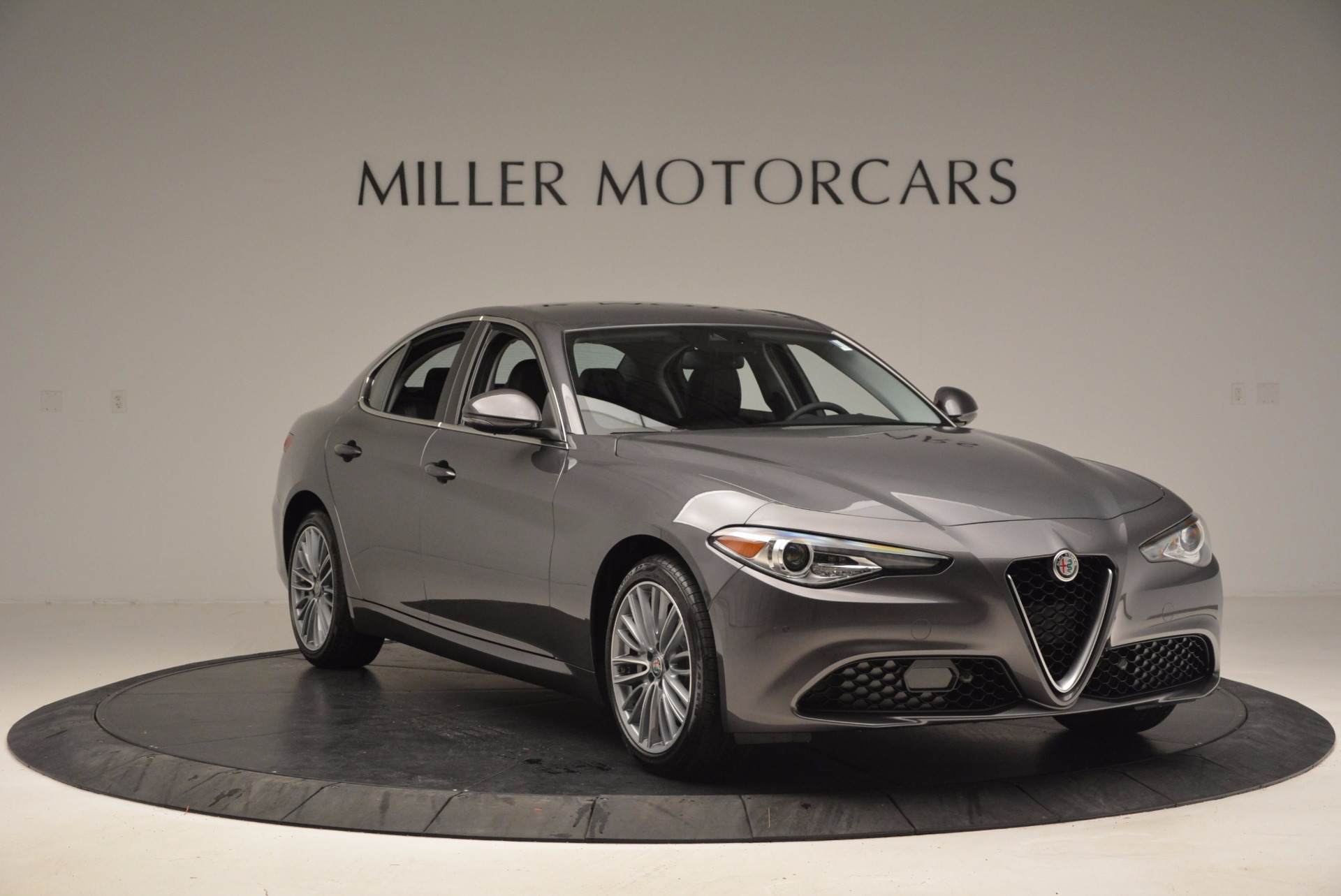 New-2017-Alfa-Romeo-Giulia-Ti-Q4