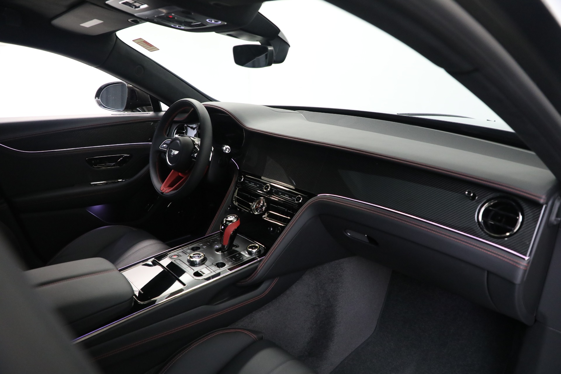 New-2025-Bentley-Flying-Spur-Black-Edition