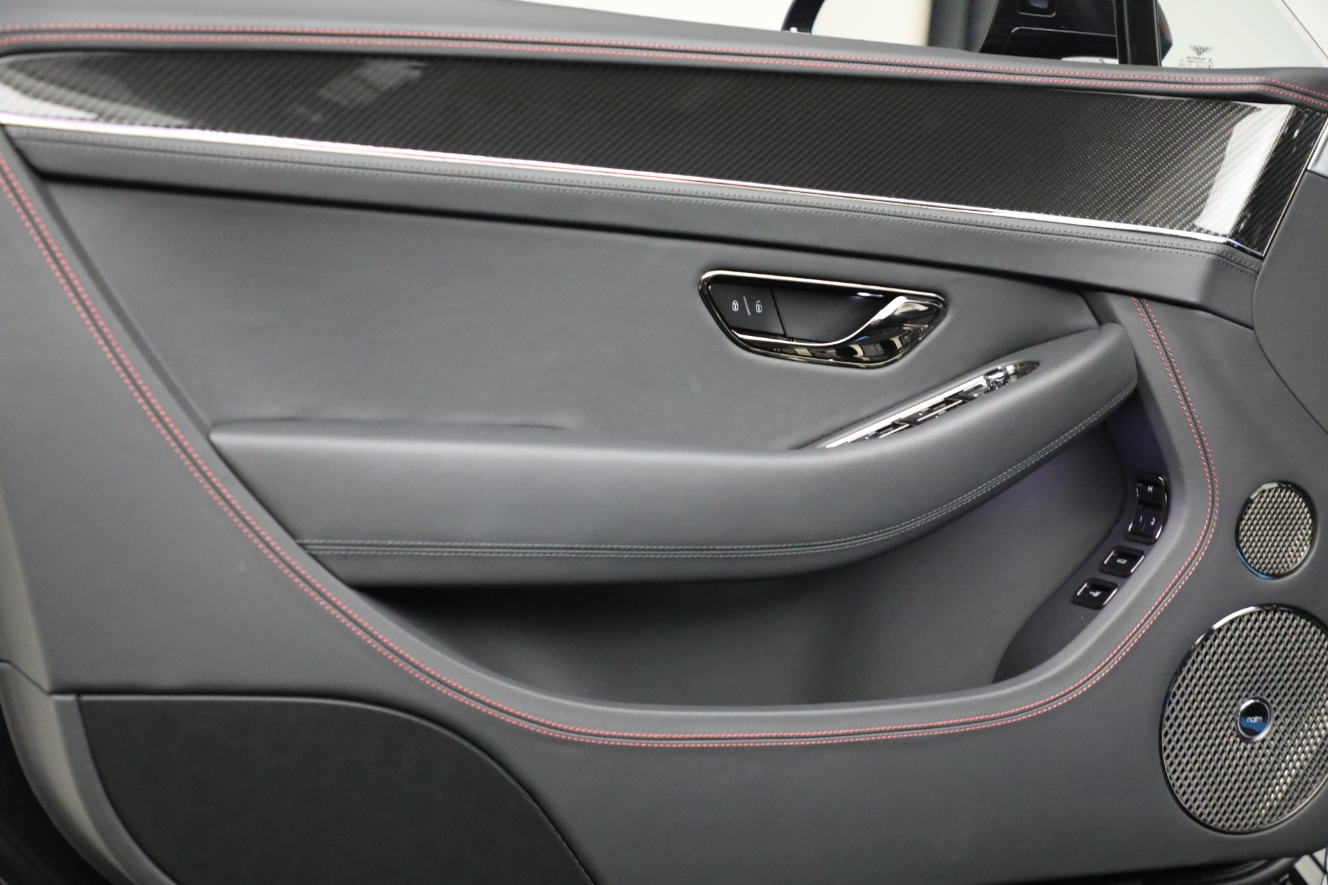 New-2025-Bentley-Continental-Black-Edition