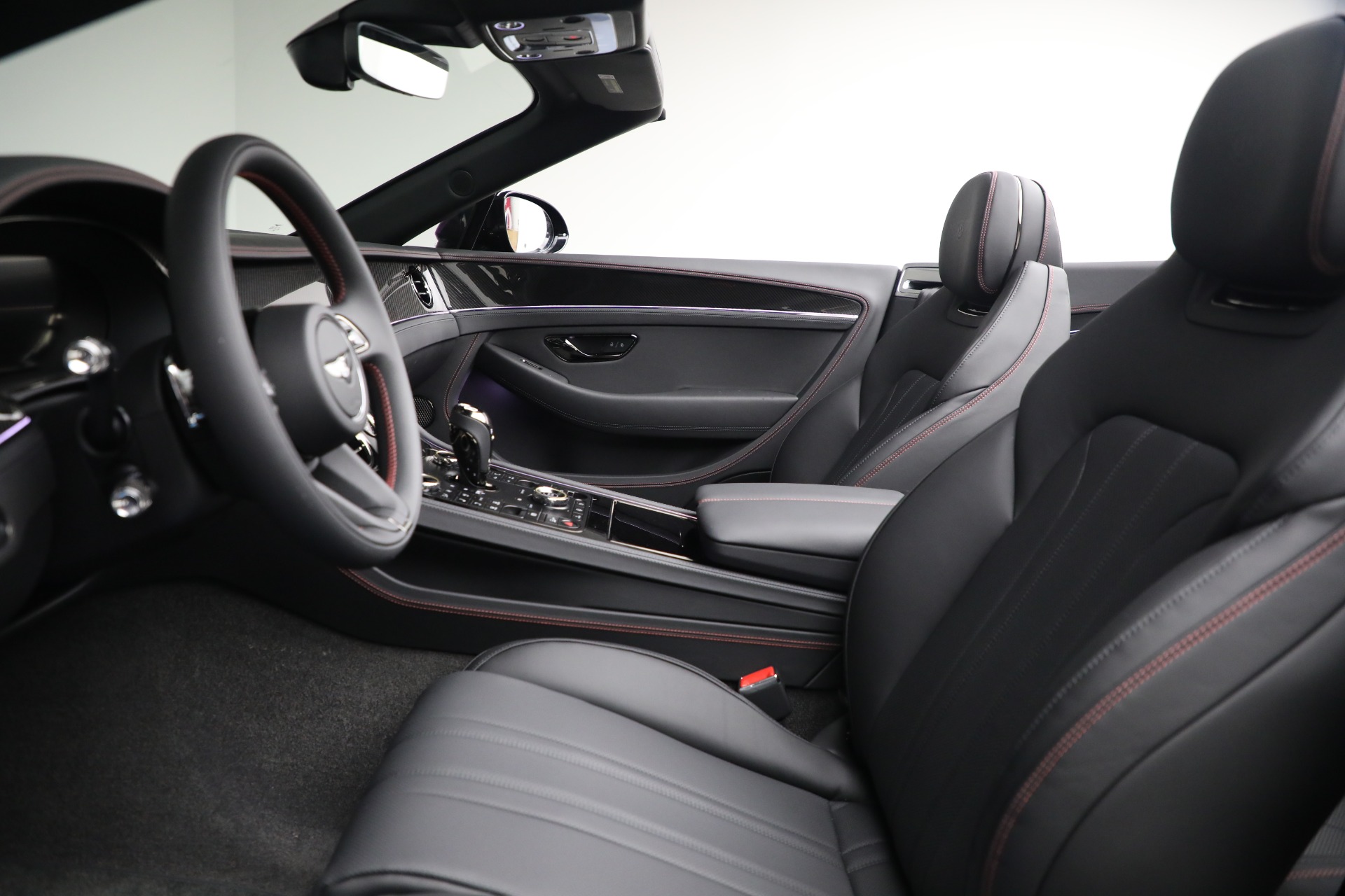 New-2025-Bentley-Continental-Black-Edition