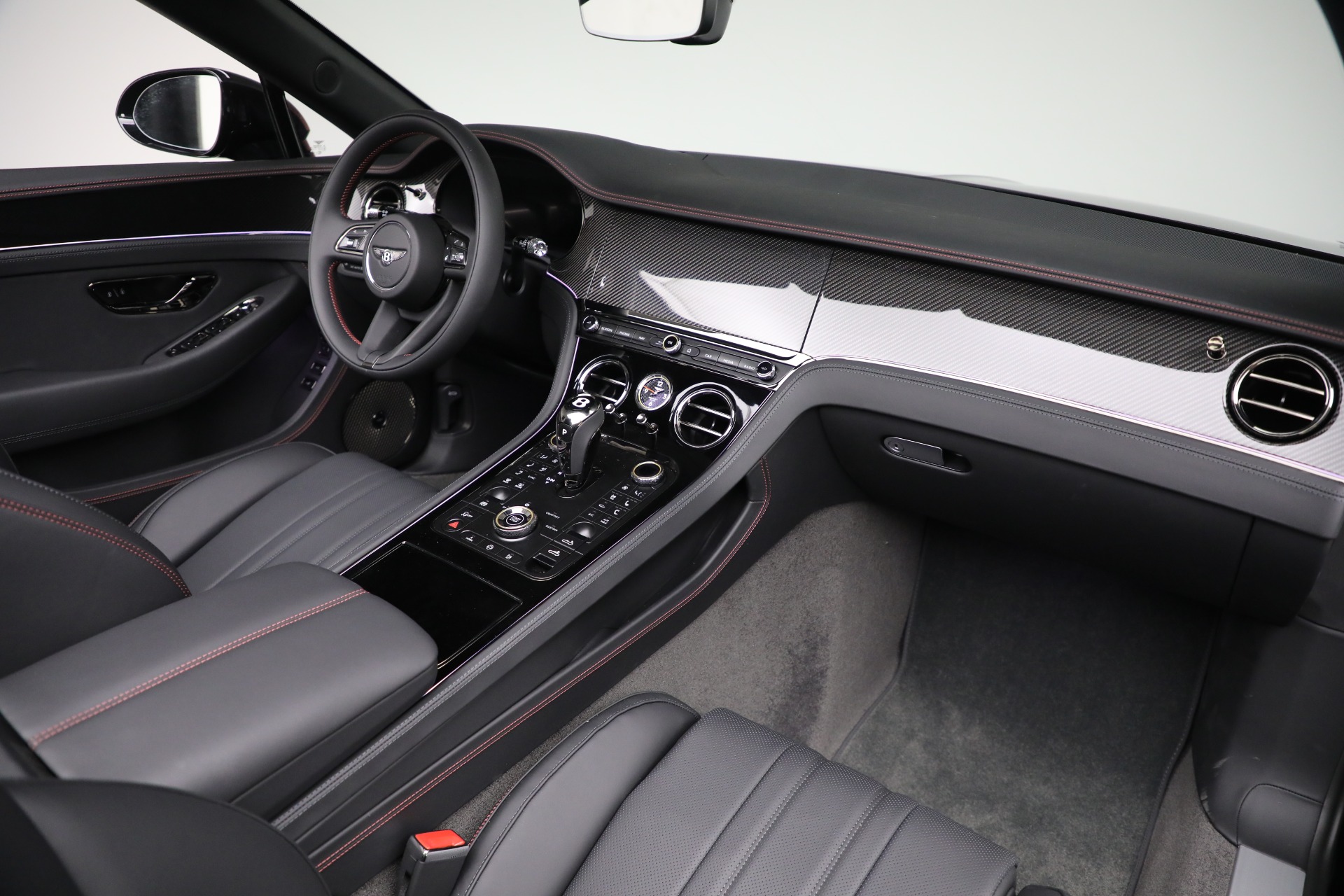 New-2025-Bentley-Continental-Black-Edition