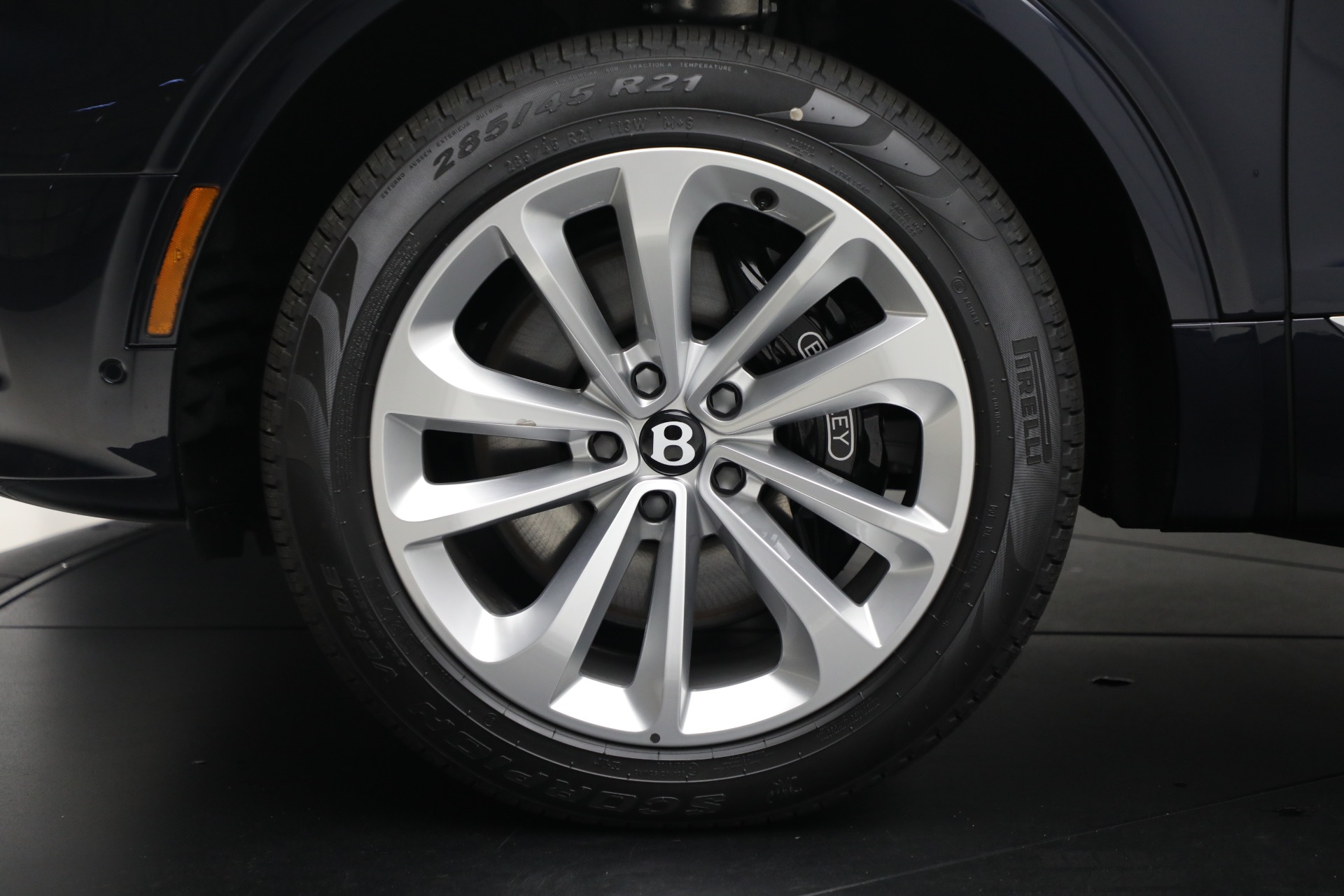 New-2025-Bentley-Bentayga-V8