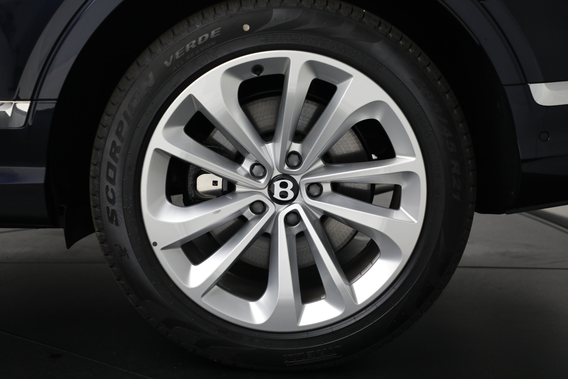 New-2025-Bentley-Bentayga-V8