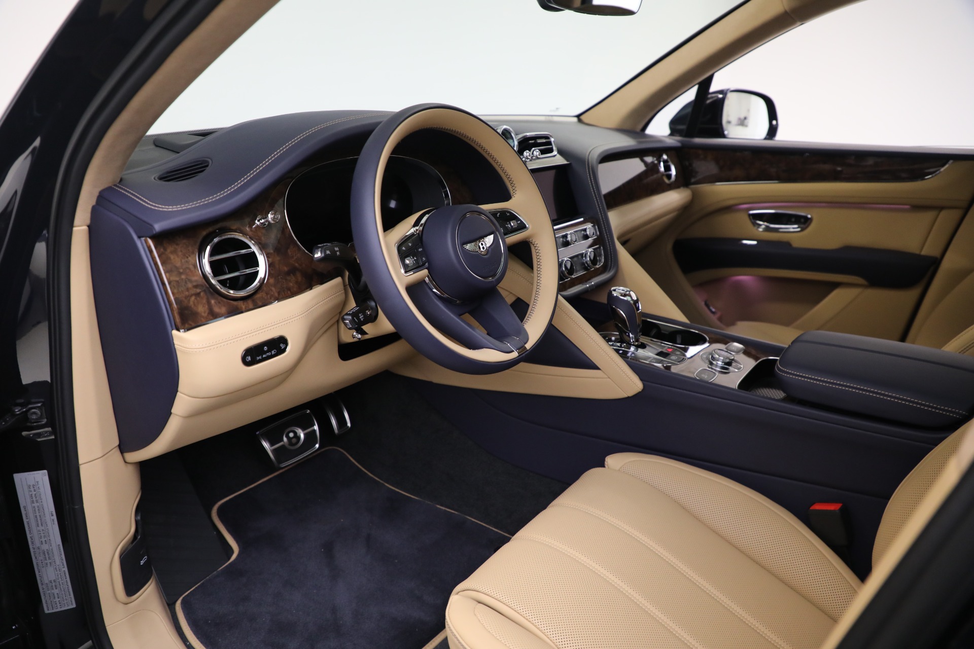 New-2025-Bentley-Bentayga-V8