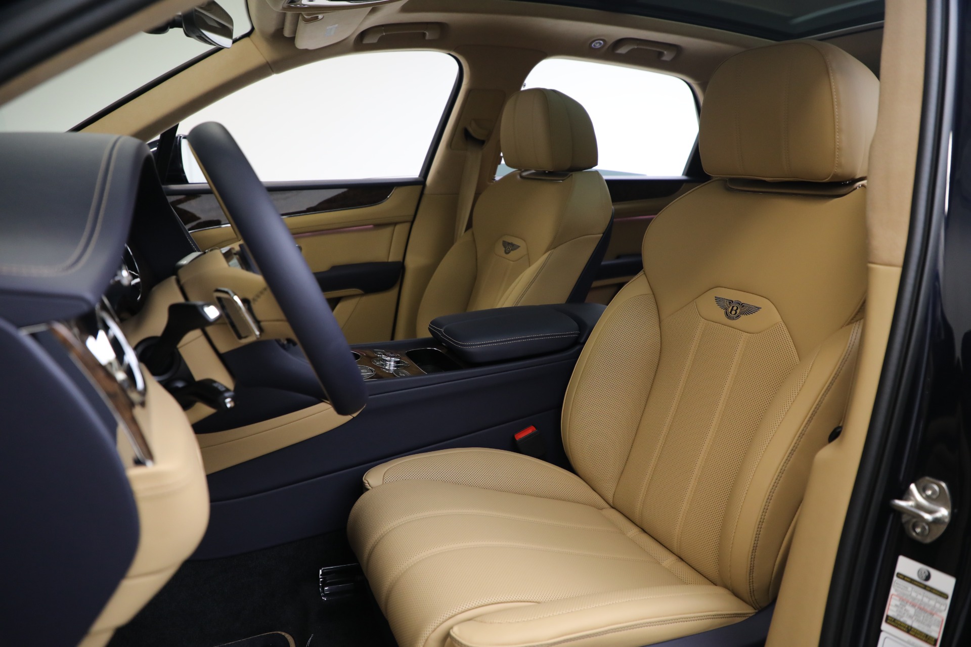 New-2025-Bentley-Bentayga-V8