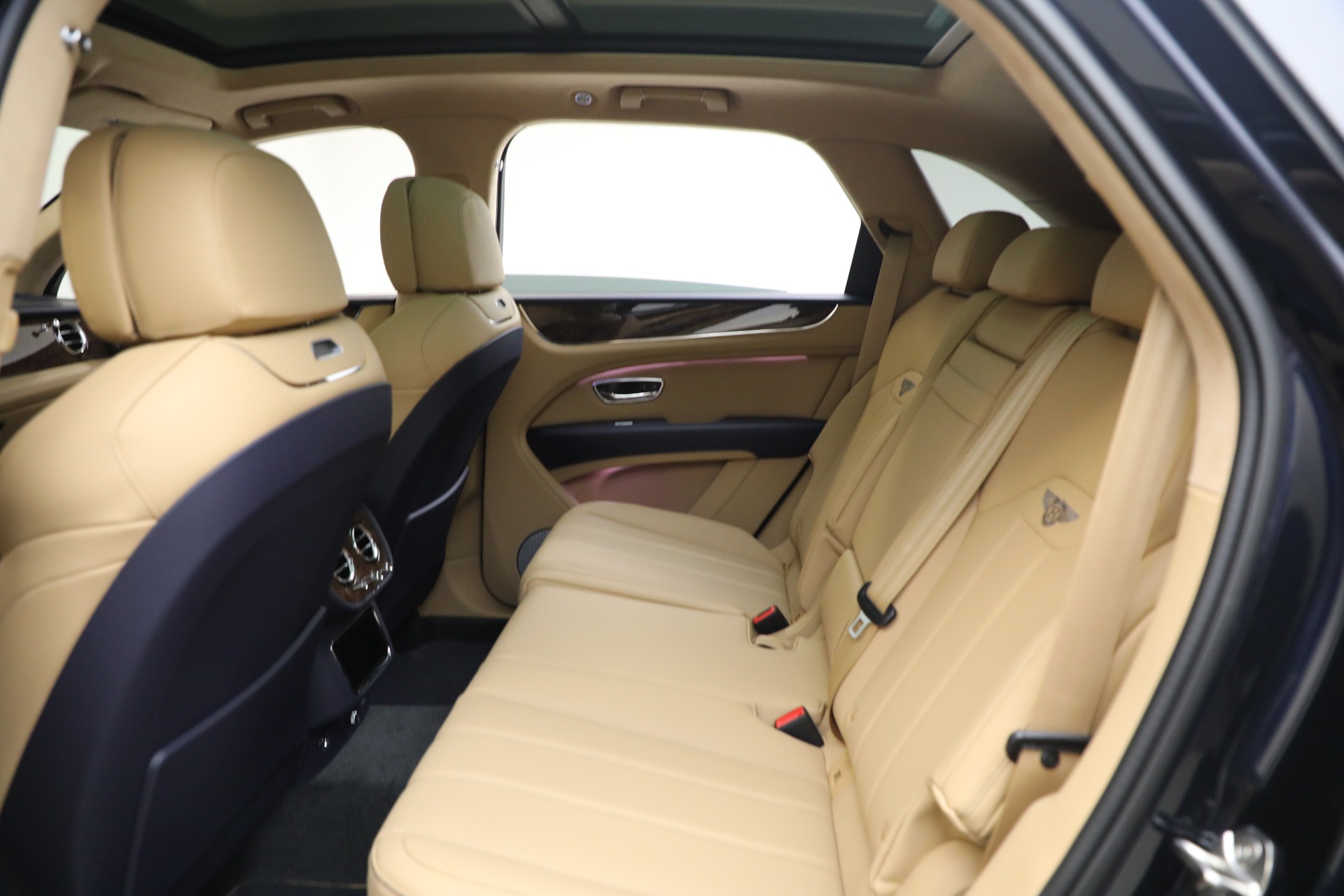 New-2025-Bentley-Bentayga-V8