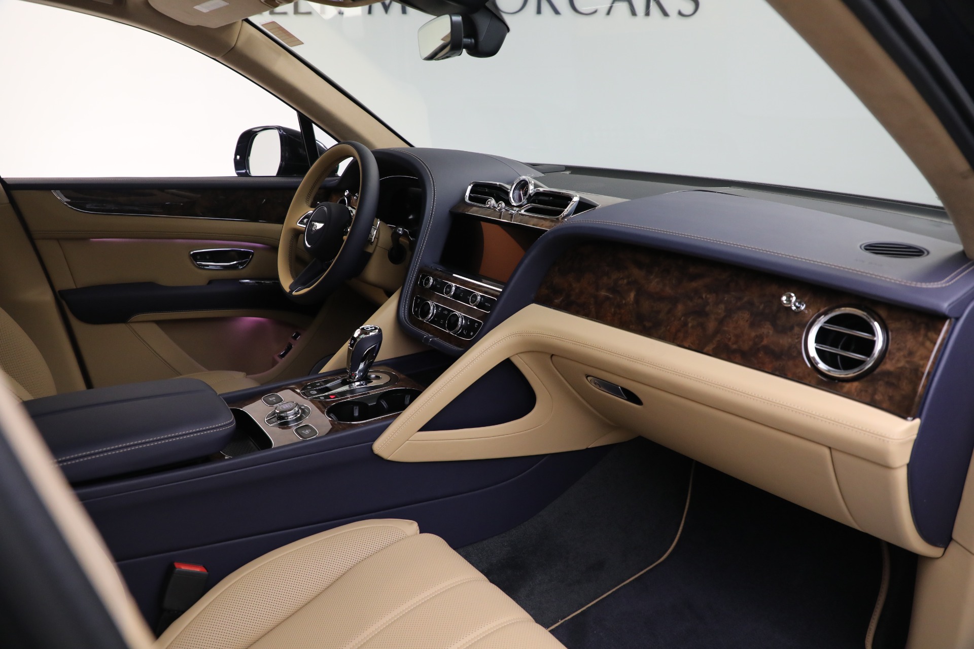 New-2025-Bentley-Bentayga-V8