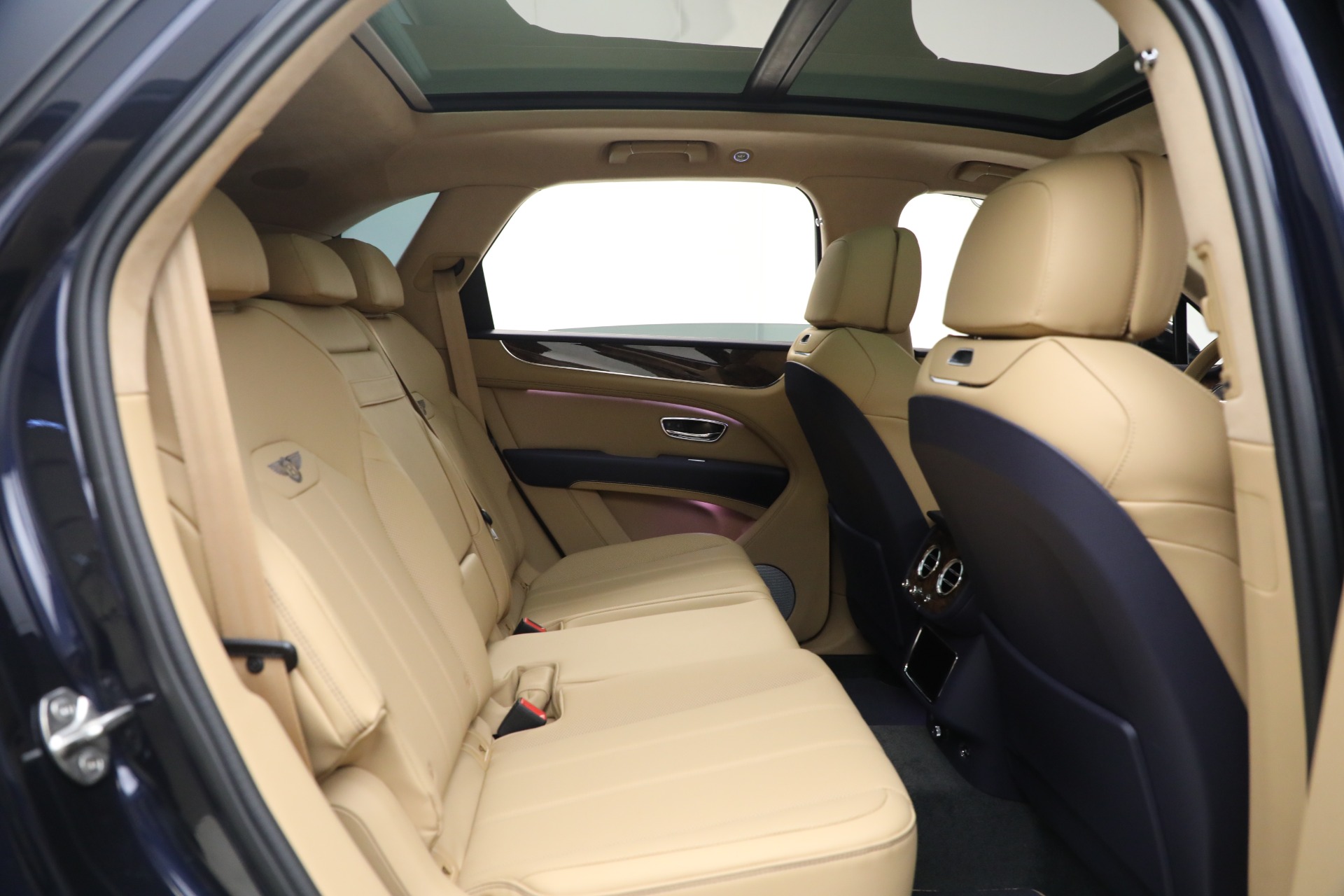 New-2025-Bentley-Bentayga-V8