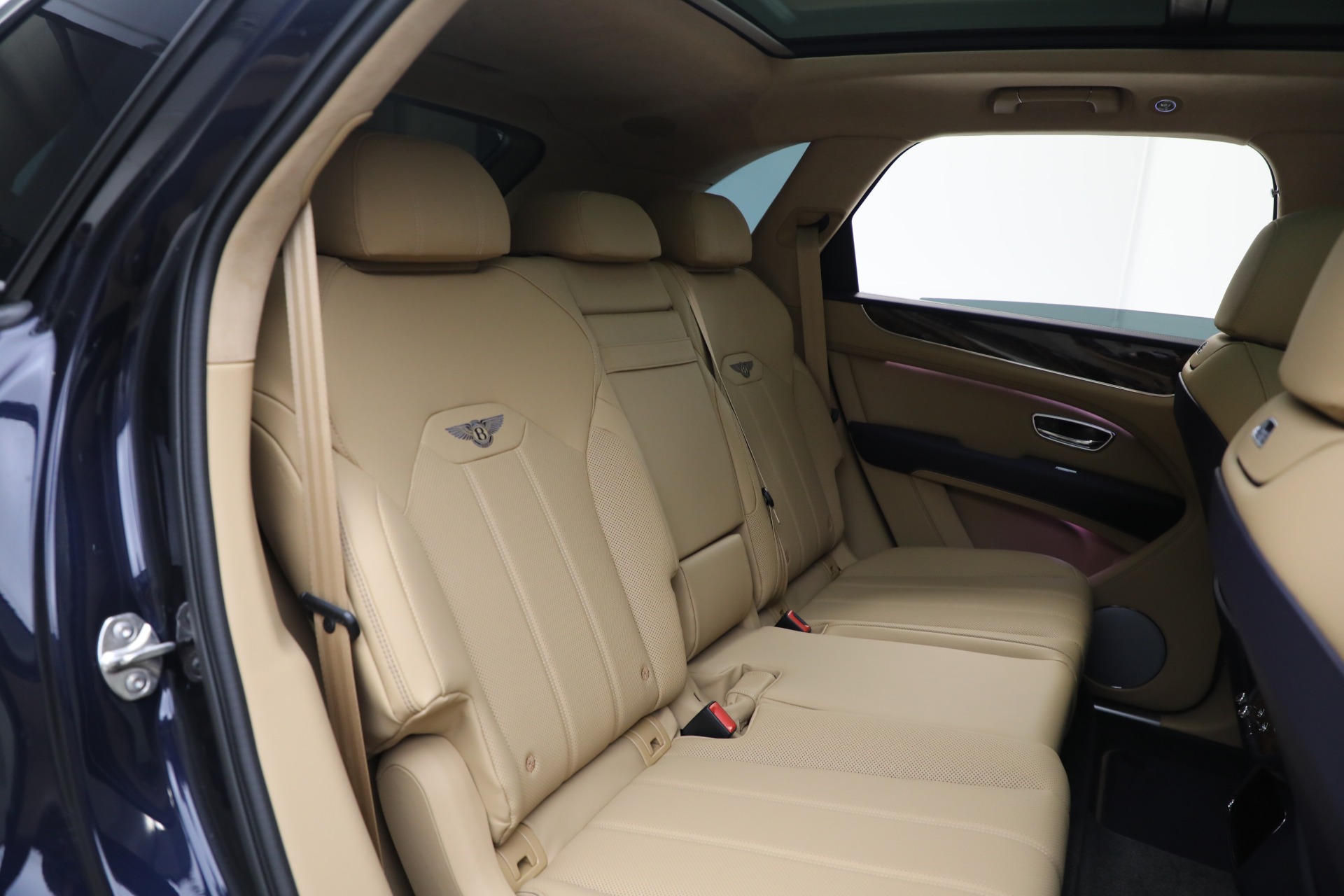 New-2025-Bentley-Bentayga-V8