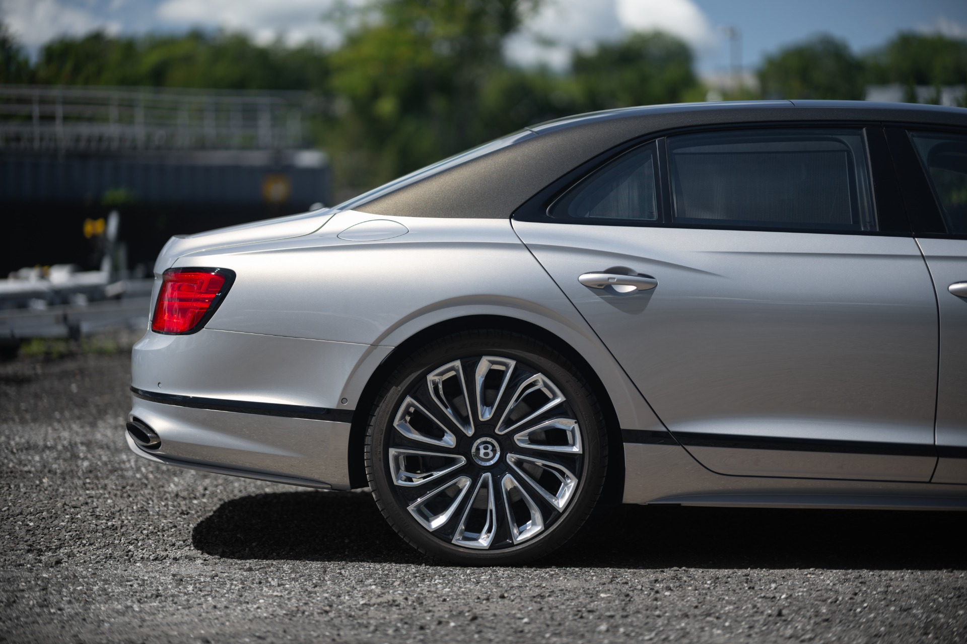 New-2025-Bentley-Flying-Spur-Mulliner