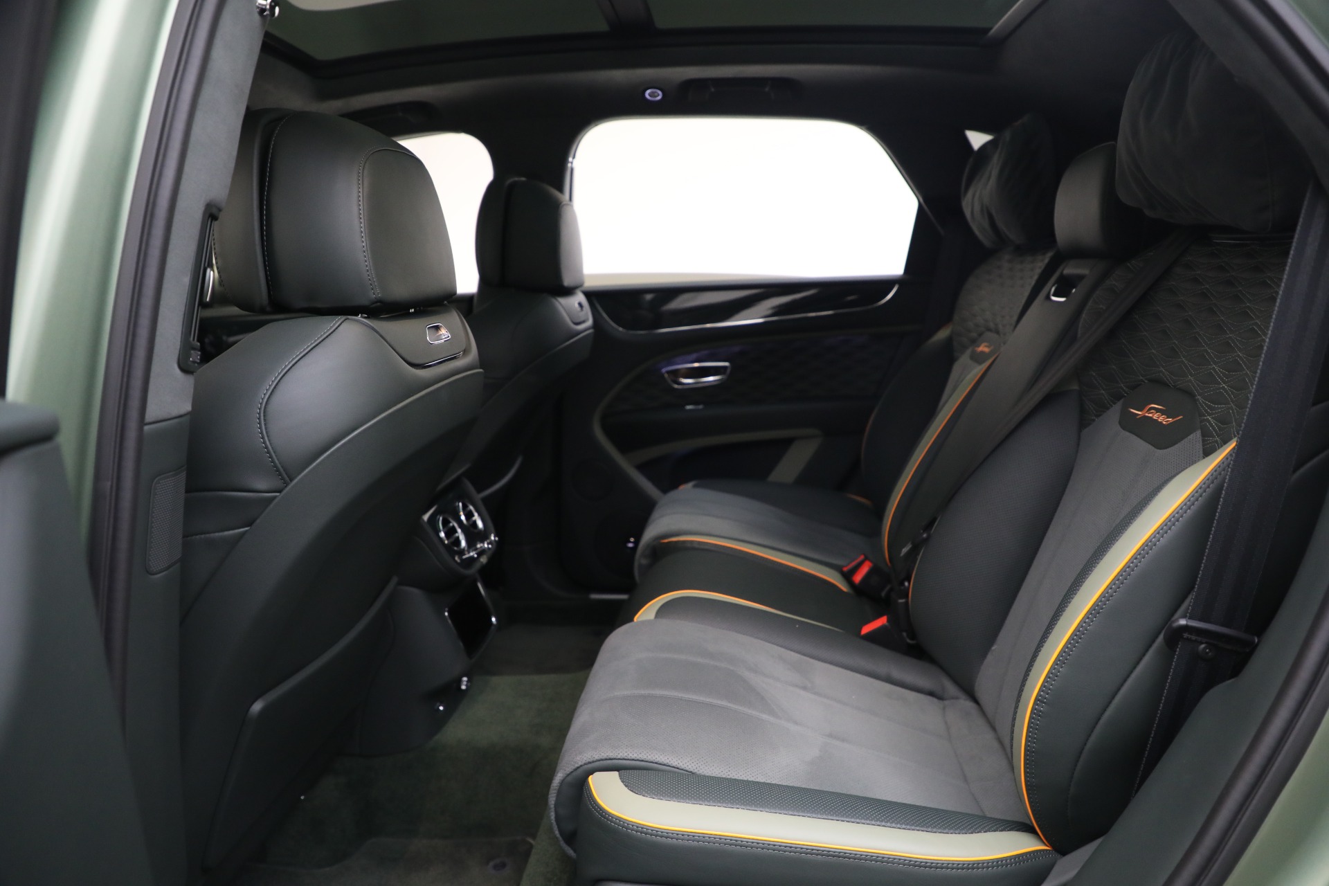 New-2027-BENTLEY-BENTAYGA-SPEED